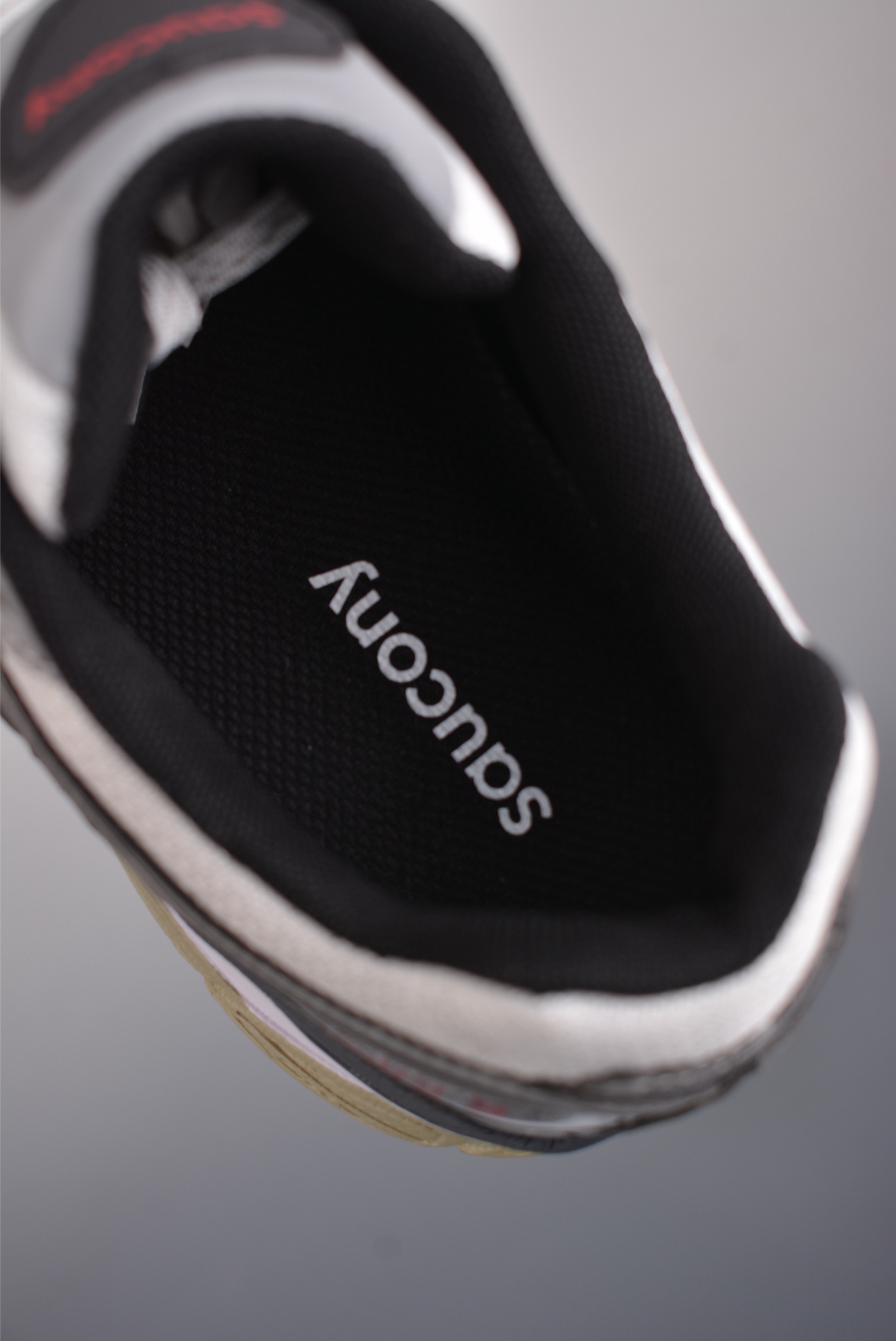 Saucony索康尼 Pro Grid Omni 9 全擎9 舒适柔软跑步鞋 S70739-Top High Quatity Cheap Sneakers Fashion Clothing Clothes Bags handbags Shoes of all Brand wholesale With The best Quality And Beautiful Price from China Factory Chinese suppliers wholesaler seller Saucony索康尼 Pro Grid Omni 9 全擎9 舒适柔软跑步鞋 S70739