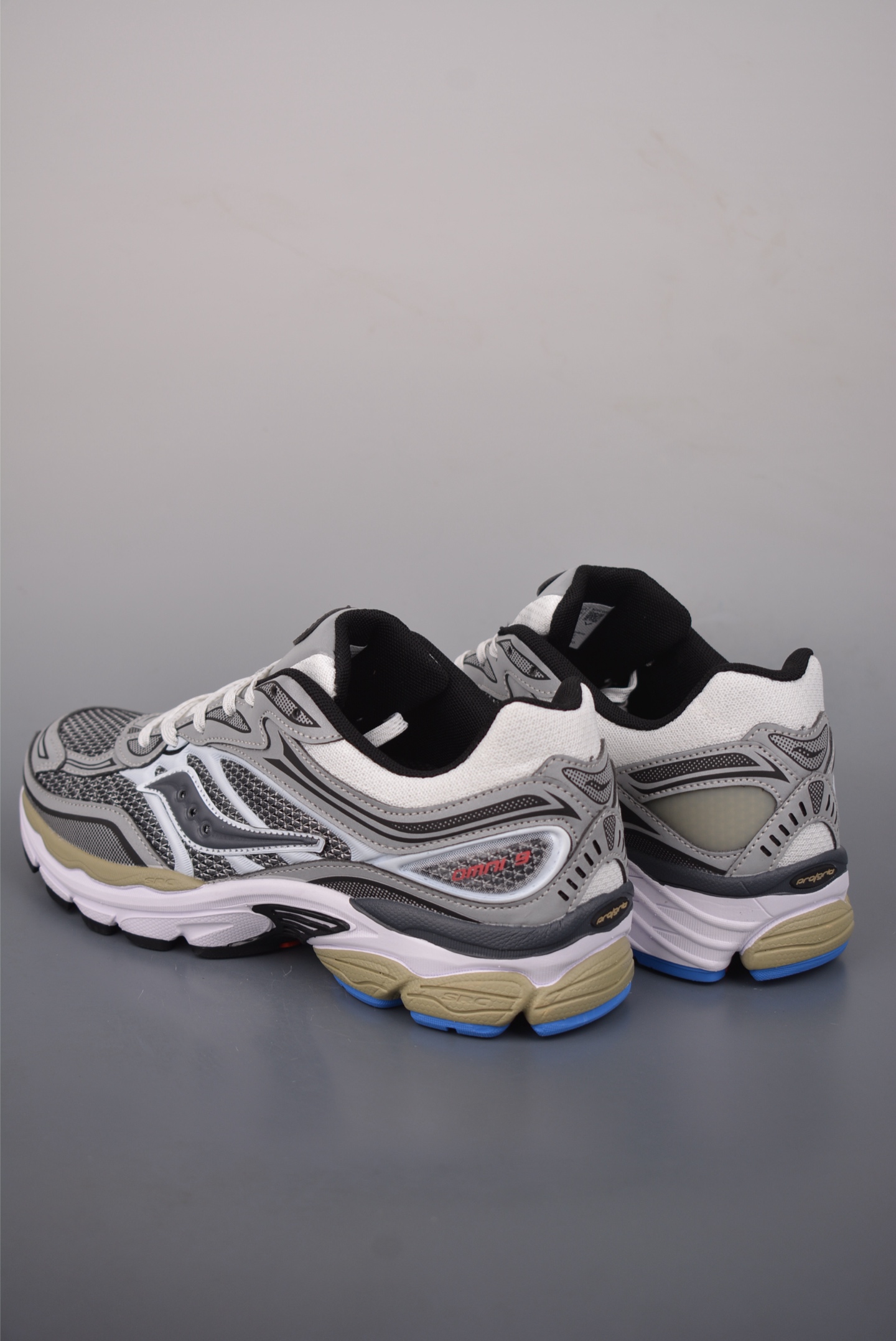 Saucony索康尼 Pro Grid Omni 9 全擎9 舒适柔软跑步鞋 S70739-Top High Quatity Cheap Sneakers Fashion Clothing Clothes Bags handbags Shoes of all Brand wholesale With The best Quality And Beautiful Price from China Factory Chinese suppliers wholesaler seller Saucony索康尼 Pro Grid Omni 9 全擎9 舒适柔软跑步鞋 S70739