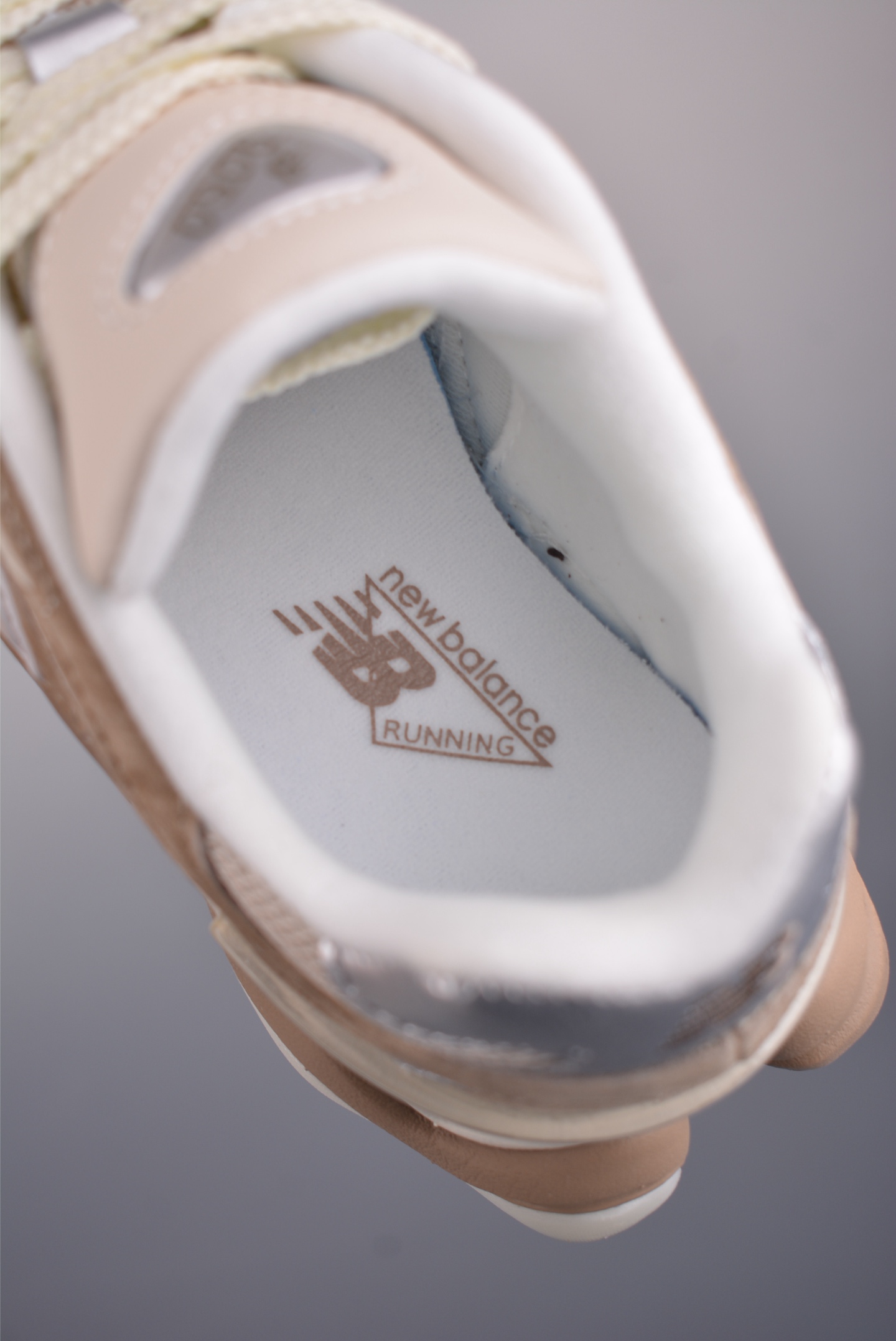 Joe Freshgoods x New Balance 渠道 NB9060 联名款 复古休闲运动慢跑鞋 U9060ERM-Top High Quatity Cheap Sneakers Fashion Clothing Clothes Bags handbags Shoes of all Brand wholesale With The best Quality And Beautiful Price from China Factory Chinese suppliers wholesaler seller Joe Freshgoods x New Balance 渠道 NB9060 联名款 复古休闲运动慢跑鞋 U9060ERM