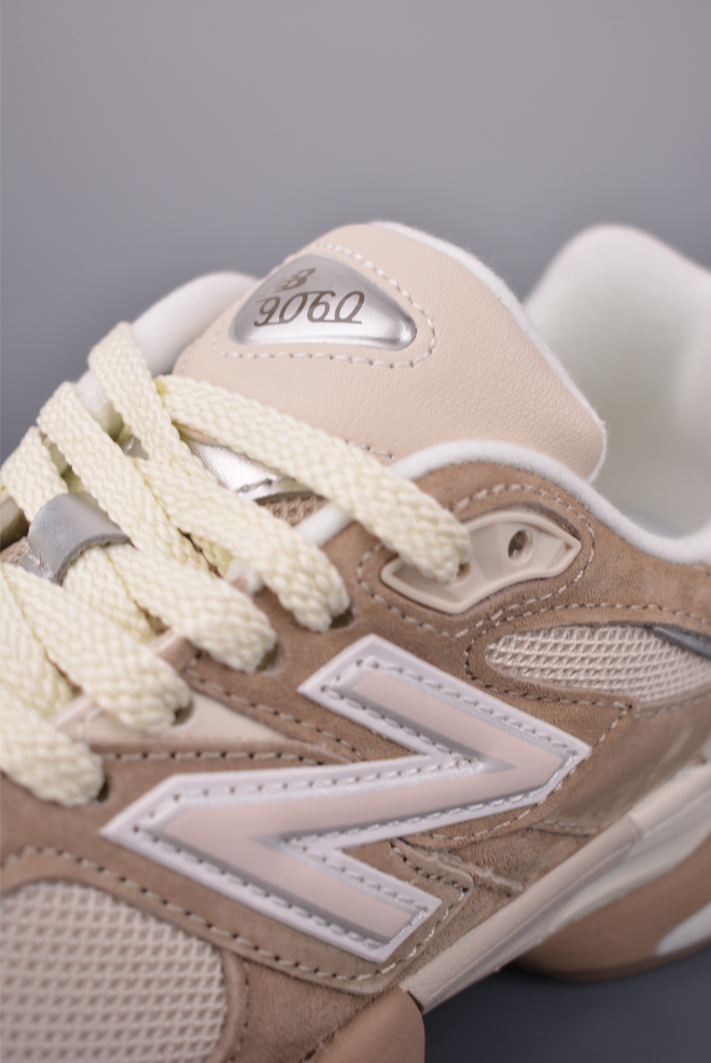 Joe Freshgoods x New Balance 渠道 NB9060 联名款 复古休闲运动慢跑鞋 U9060ERM-Top High Quatity Cheap Sneakers Fashion Clothing Clothes Bags handbags Shoes of all Brand wholesale With The best Quality And Beautiful Price from China Factory Chinese suppliers wholesaler seller Joe Freshgoods x New Balance 渠道 NB9060 联名款 复古休闲运动慢跑鞋 U9060ERM