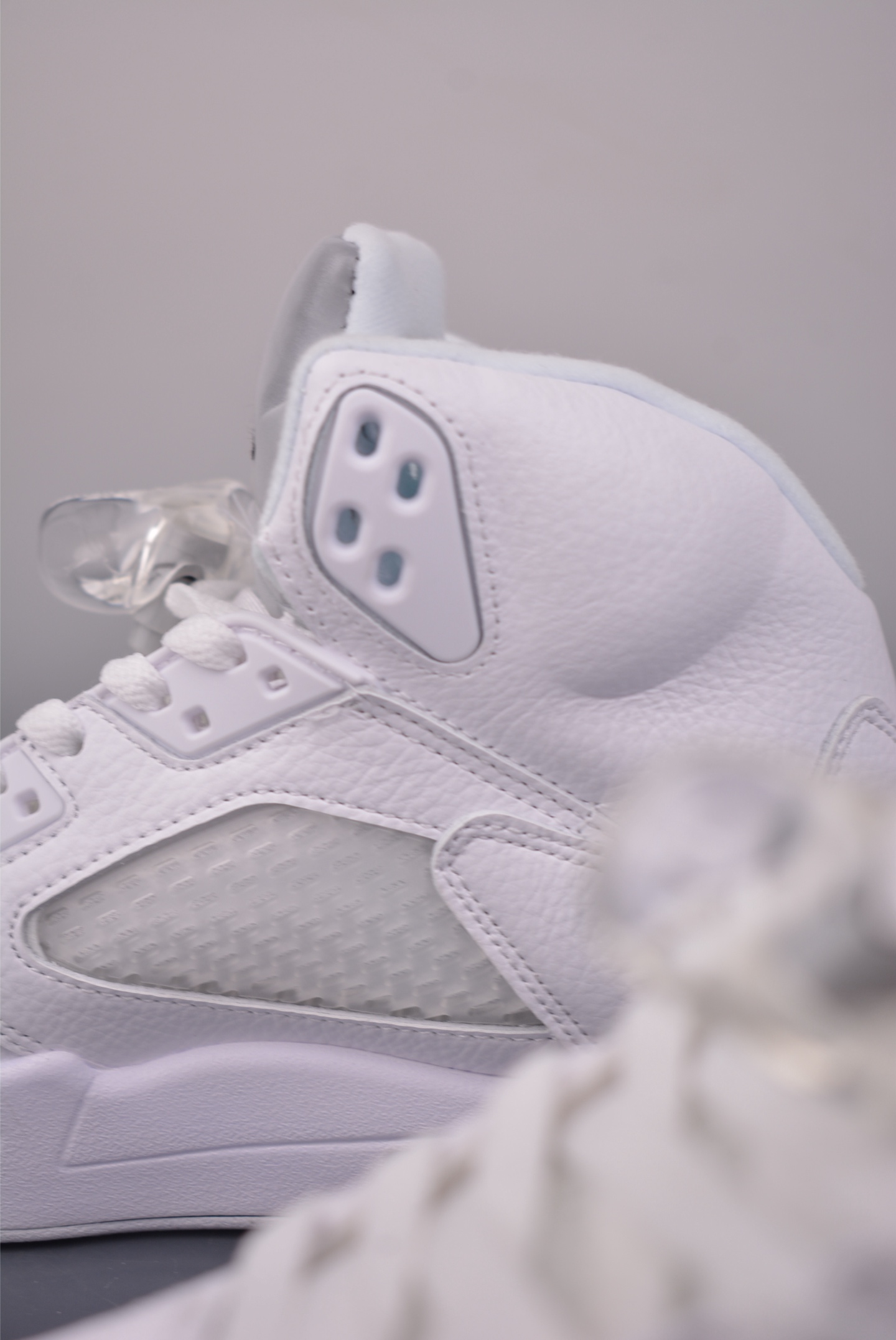 Air Jordan 5 Retro 乔丹5 复刻白红 HQ7978-103