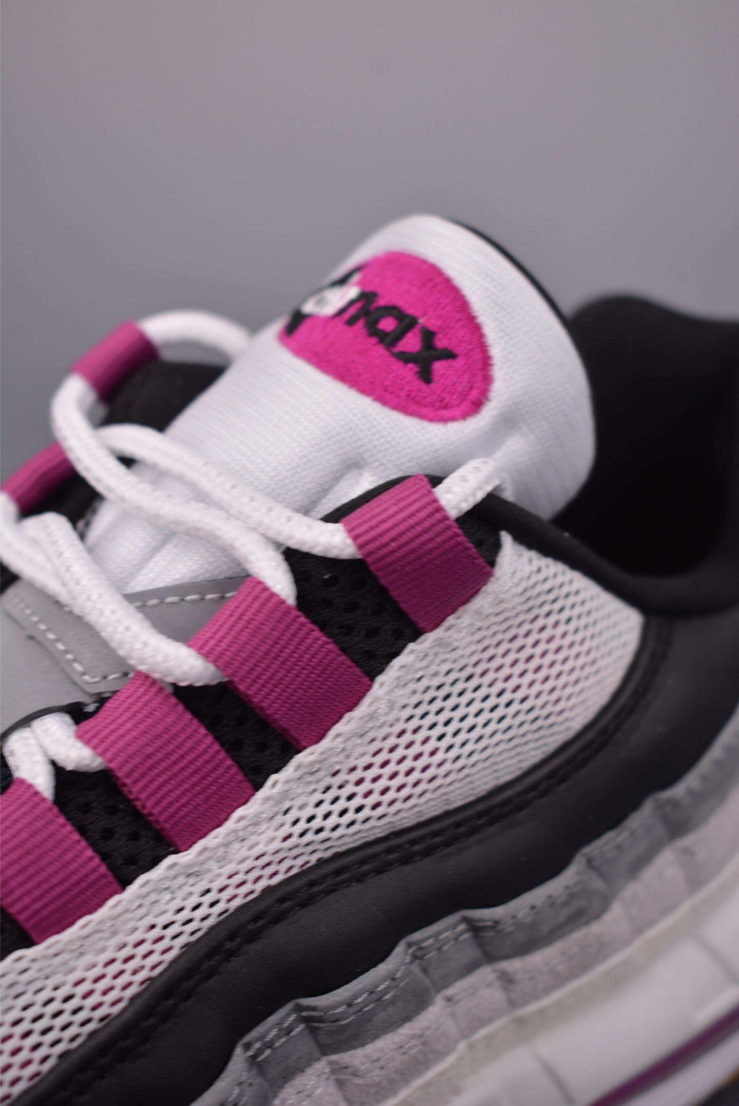 NIKE Air Max 95 版本 潮流百搭 气垫缓震慢跑鞋 HF7545-100-Top High Quatity Cheap Sneakers Fashion Clothing Clothes Bags handbags Shoes of all Brand wholesale With The best Quality And Beautiful Price from China Factory Chinese suppliers wholesaler seller NIKE Air Max 95 版本 潮流百搭 气垫缓震慢跑鞋 HF7545-100