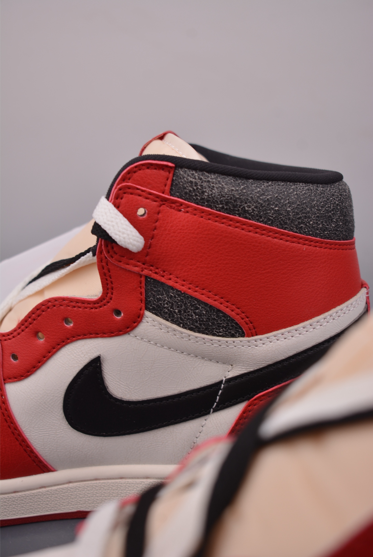 240 Jordan Air Jordan 1 High 做旧芝加哥 DZ5485-612