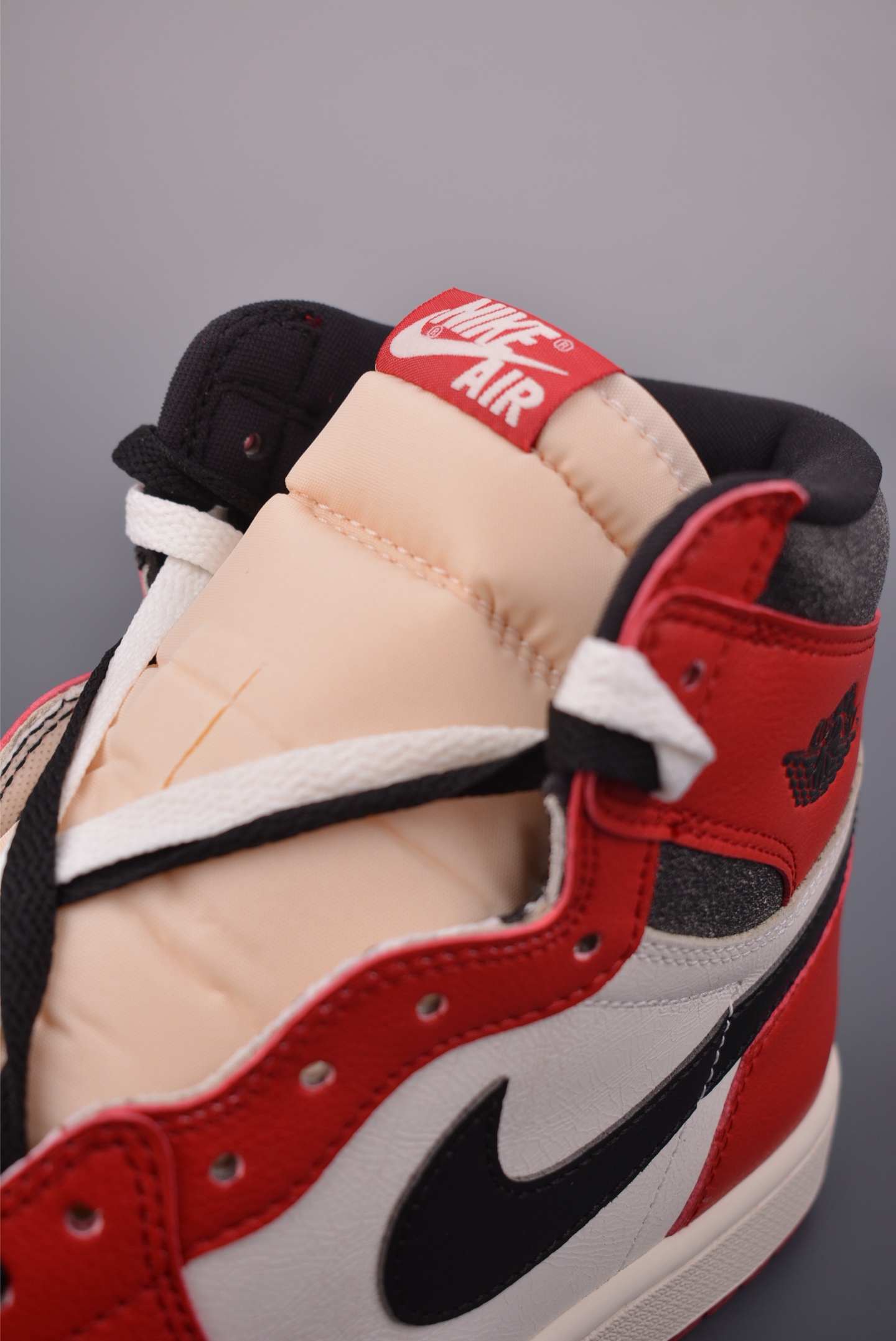 240 Jordan Air Jordan 1 High 做旧芝加哥 DZ5485-612