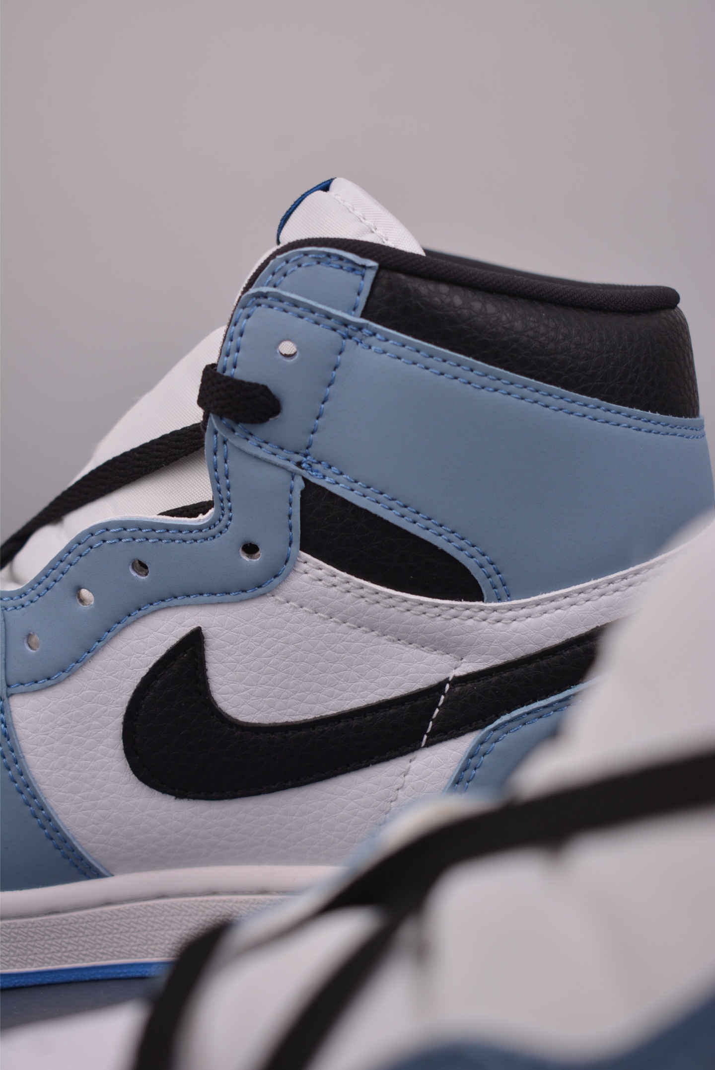Jordan Air Jordan 1 High 大学蓝 莞产原底面 555088-134-Chinese wholesaler seller Clothes Bags handbags wholesale Shoes High Quatity wholesaler seller Cheap Sneakers from China Factory Chinese suppliers china wholesale clothing wholesaler seller Jordan Air Jordan 1 High 大学蓝 莞产原底面 555088-134