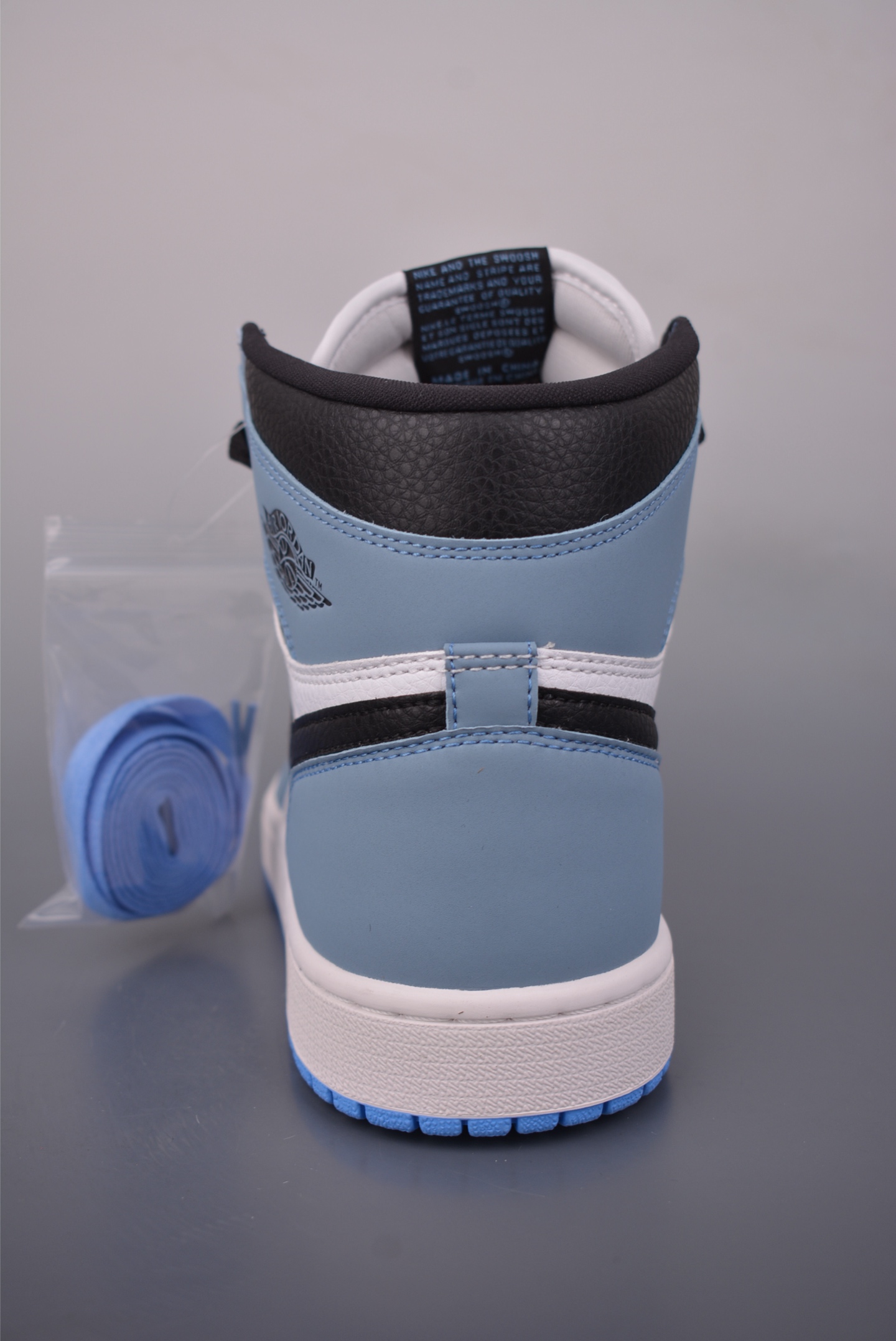 Jordan Air Jordan 1 High 大学蓝 莞产原底面 555088-134-Chinese wholesaler seller Clothes Bags handbags wholesale Shoes High Quatity wholesaler seller Cheap Sneakers from China Factory Chinese suppliers china wholesale clothing wholesaler seller Jordan Air Jordan 1 High 大学蓝 莞产原底面 555088-134