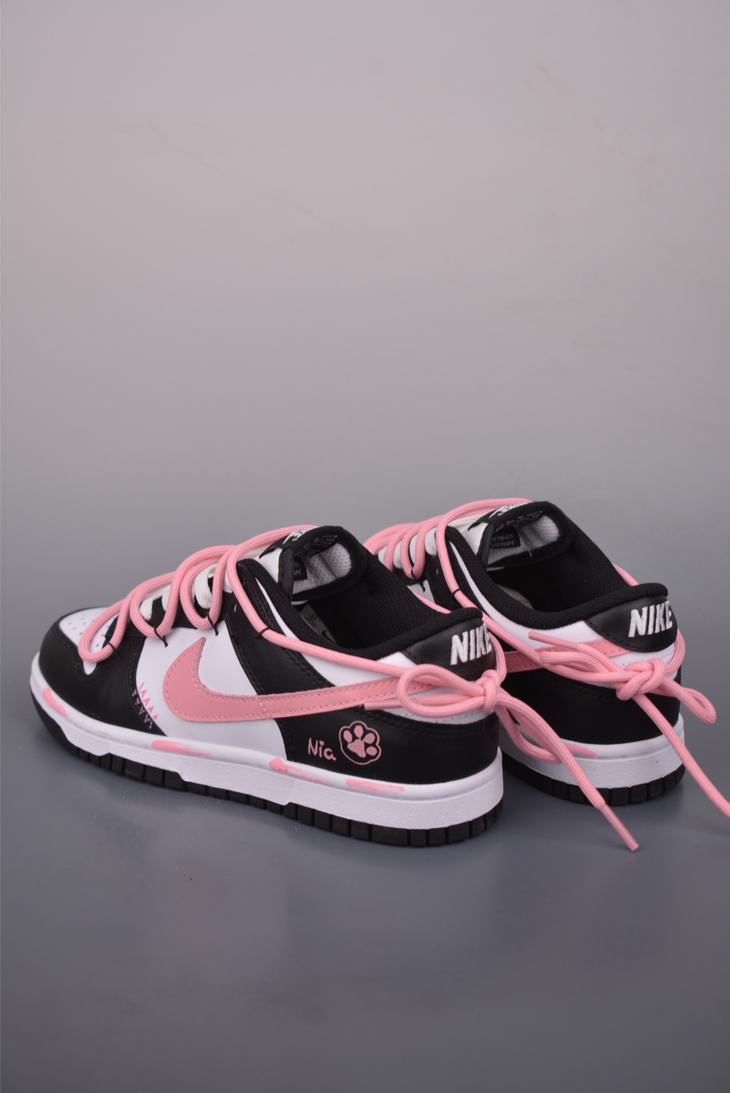 240 Nike SB Dunk Low 黑粉 解构绑带 DD1303-101-Chinese UA Cheap High Quatity Brand Clothes Bags handbags Sneakers wholesale wholesaler seller from China Factory suppliers Fashion Clothing Shoes best Quality Beautiful Price 240 Nike SB Dunk Low 黑粉 解构绑带 DD1303-101