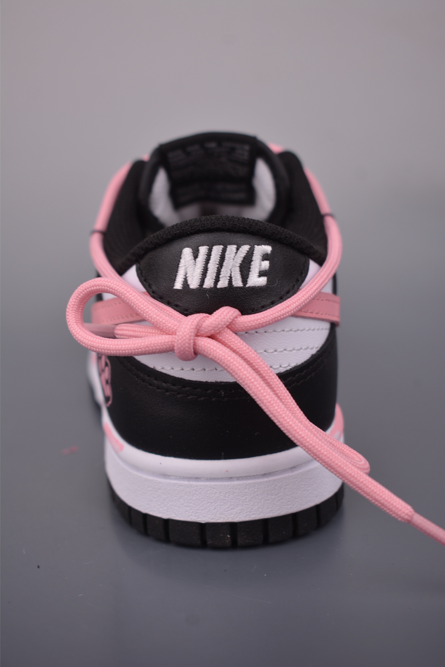 240 Nike SB Dunk Low 黑粉 解构绑带 DD1303-101-Chinese UA Cheap High Quatity Brand Clothes Bags handbags Sneakers wholesale wholesaler seller from China Factory suppliers Fashion Clothing Shoes best Quality Beautiful Price 240 Nike SB Dunk Low 黑粉 解构绑带 DD1303-101