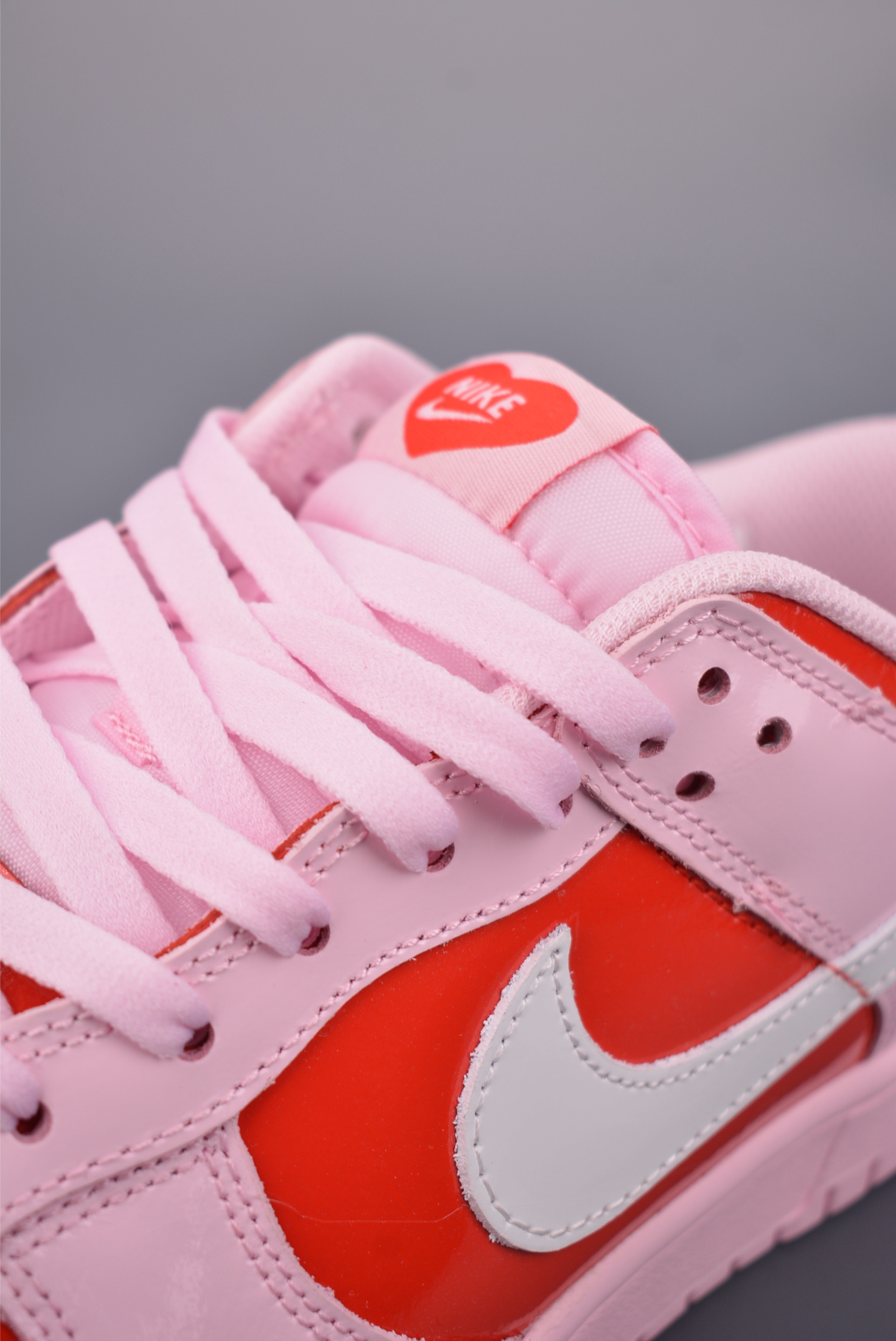 Nike SB Dunk Low 红粉 IQ0218-663-Top High Quatity Cheap Sneakers Fashion Clothing Clothes Bags handbags Shoes of all Brand wholesale With The best Quality And Beautiful Price from China Factory Chinese suppliers wholesaler seller Nike SB Dunk Low 红粉 IQ0218-663