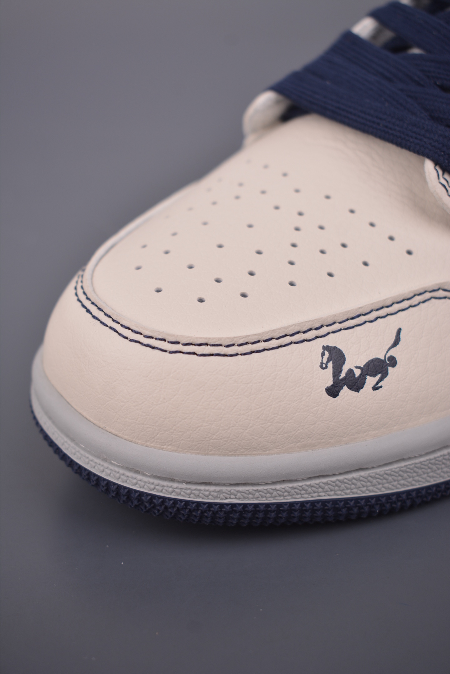 Nike Jordan Air Jordan 1 马年限定 ZH2598-501-Top High Quatity Cheap Sneakers Fashion Clothing Clothes Bags handbags Shoes of all Brand wholesale With The best Quality And Beautiful Price from China Factory Chinese suppliers wholesaler seller Nike Jordan Air Jordan 1 马年限定 ZH2598-501