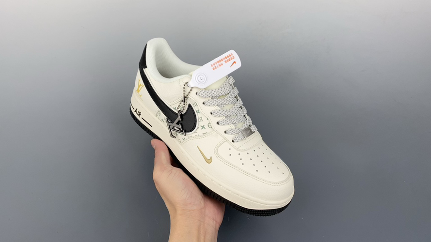 _dvM9sXpW0-ieb0KzfEYjuWWdytYZow7wwZtSd8w