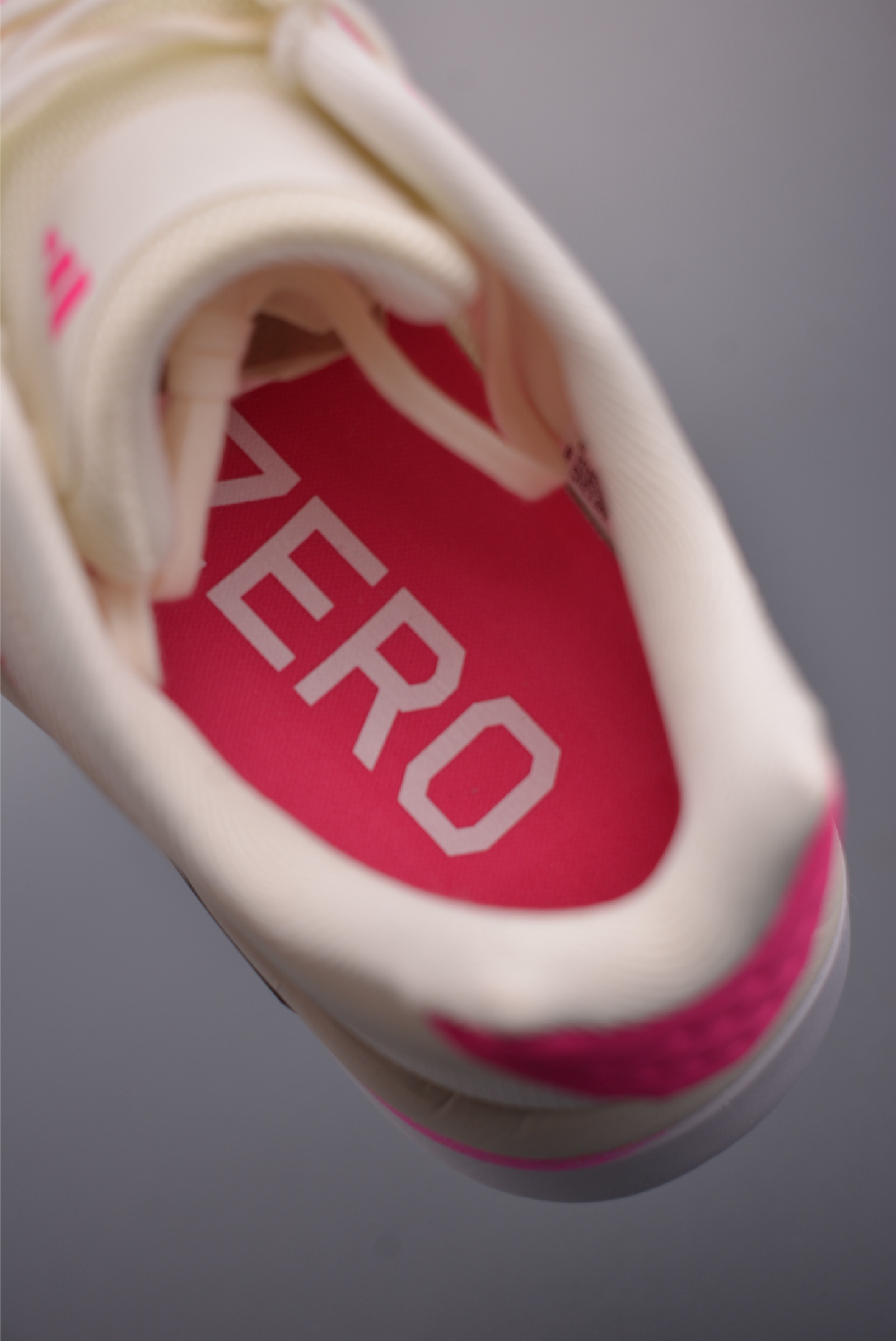 Adidas Adizero Boston 13 M 泡棉搭配全掌碳板 缓震透气跑步鞋 JQ9666-Chinese wholesaler seller Clothes Bags handbags wholesale Shoes High Quatity wholesaler seller Cheap Sneakers from China Factory Chinese suppliers china wholesale clothing wholesaler seller Adidas Adizero Boston 13 M 泡棉搭配全掌碳板 缓震透气跑步鞋 JQ9666