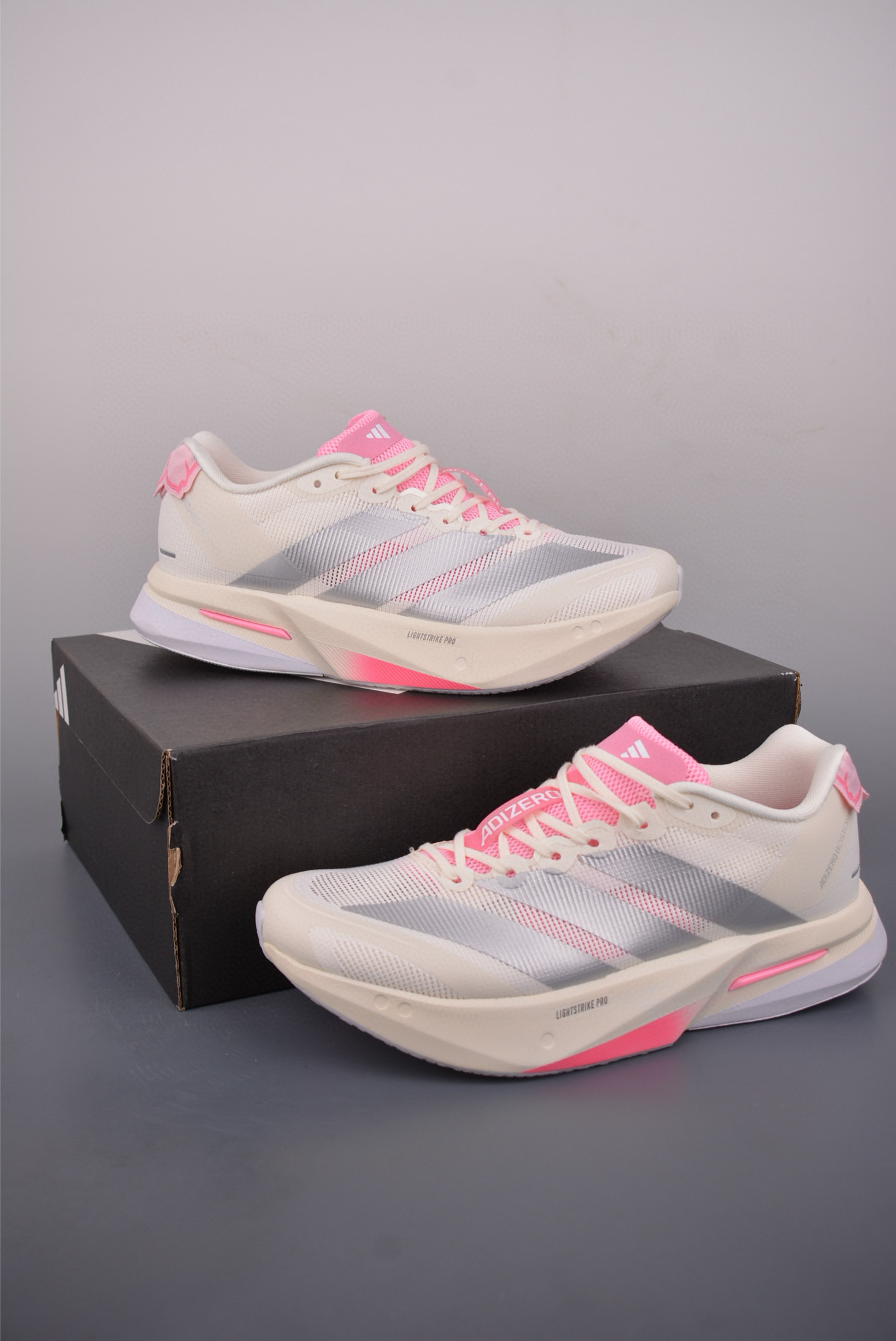 Adidas Adizero Boston 13 M 泡棉搭配全掌碳板 缓震透气跑步鞋 JQ9829-Top High Quatity Cheap Sneakers Fashion Clothing Clothes Bags handbags Shoes of all Brand wholesale With The best Quality And Beautiful Price from China Factory Chinese suppliers wholesaler seller Adidas Adizero Boston 13 M 泡棉搭配全掌碳板 缓震透气跑步鞋 JQ9829