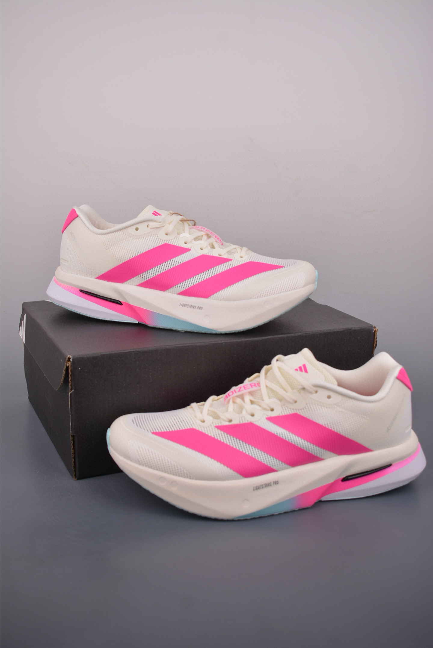 Adidas Adizero Boston 13 M 泡棉搭配全掌碳板 缓震透气跑步鞋 JQ9829-Top High Quatity Cheap Sneakers Fashion Clothing Clothes Bags handbags Shoes of all Brand wholesale With The best Quality And Beautiful Price from China Factory Chinese suppliers wholesaler seller Adidas Adizero Boston 13 M 泡棉搭配全掌碳板 缓震透气跑步鞋 JQ9829