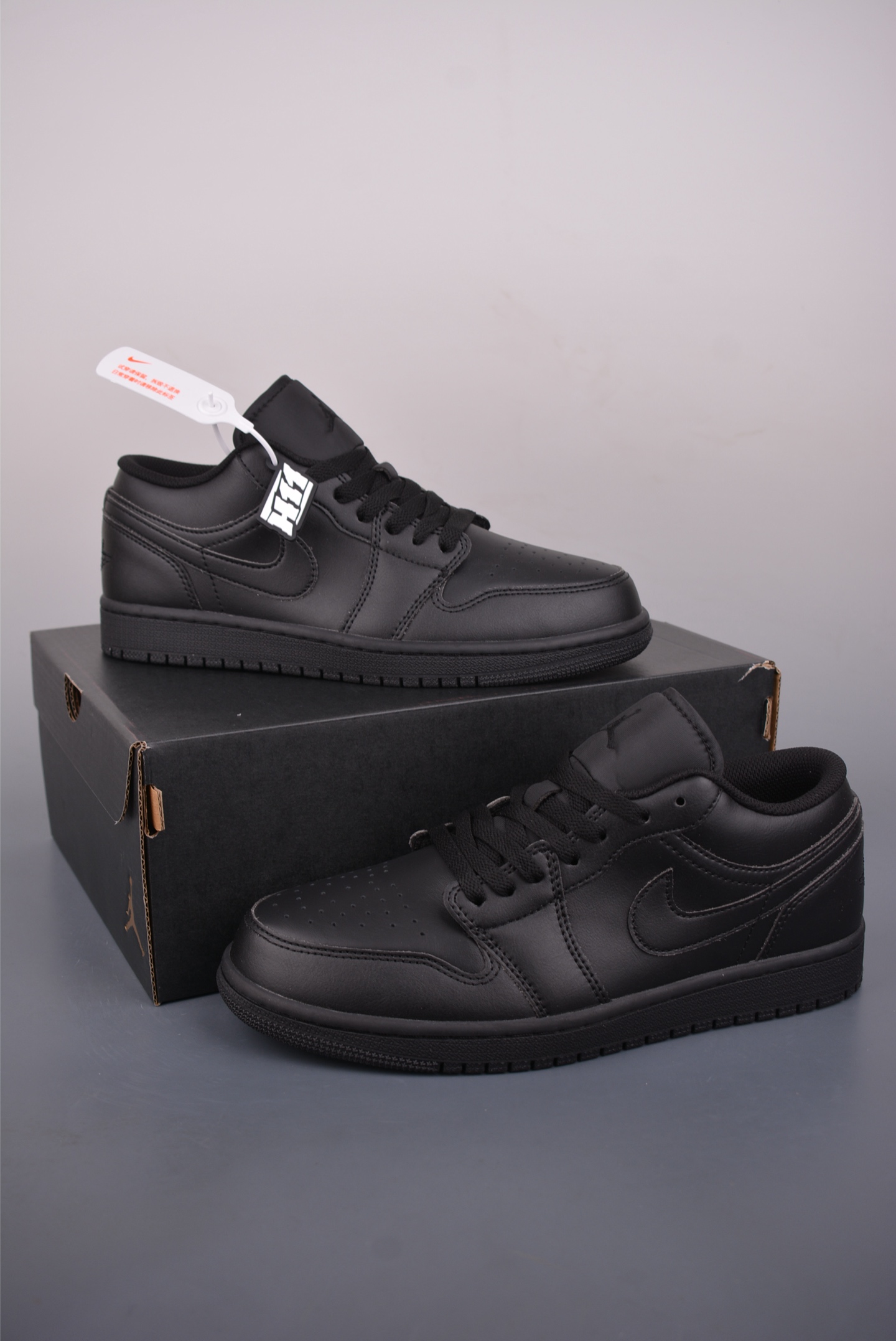 Air Jordan 1 Low 黑魂 AJ1乔1低帮休闲板鞋 553558-093-Top High Quatity Cheap Sneakers Fashion Clothing Clothes Bags handbags Shoes of all Brand wholesale With The best Quality And Beautiful Price from China Factory Chinese suppliers wholesaler seller Air Jordan 1 Low 黑魂 AJ1乔1低帮休闲板鞋 553558-093