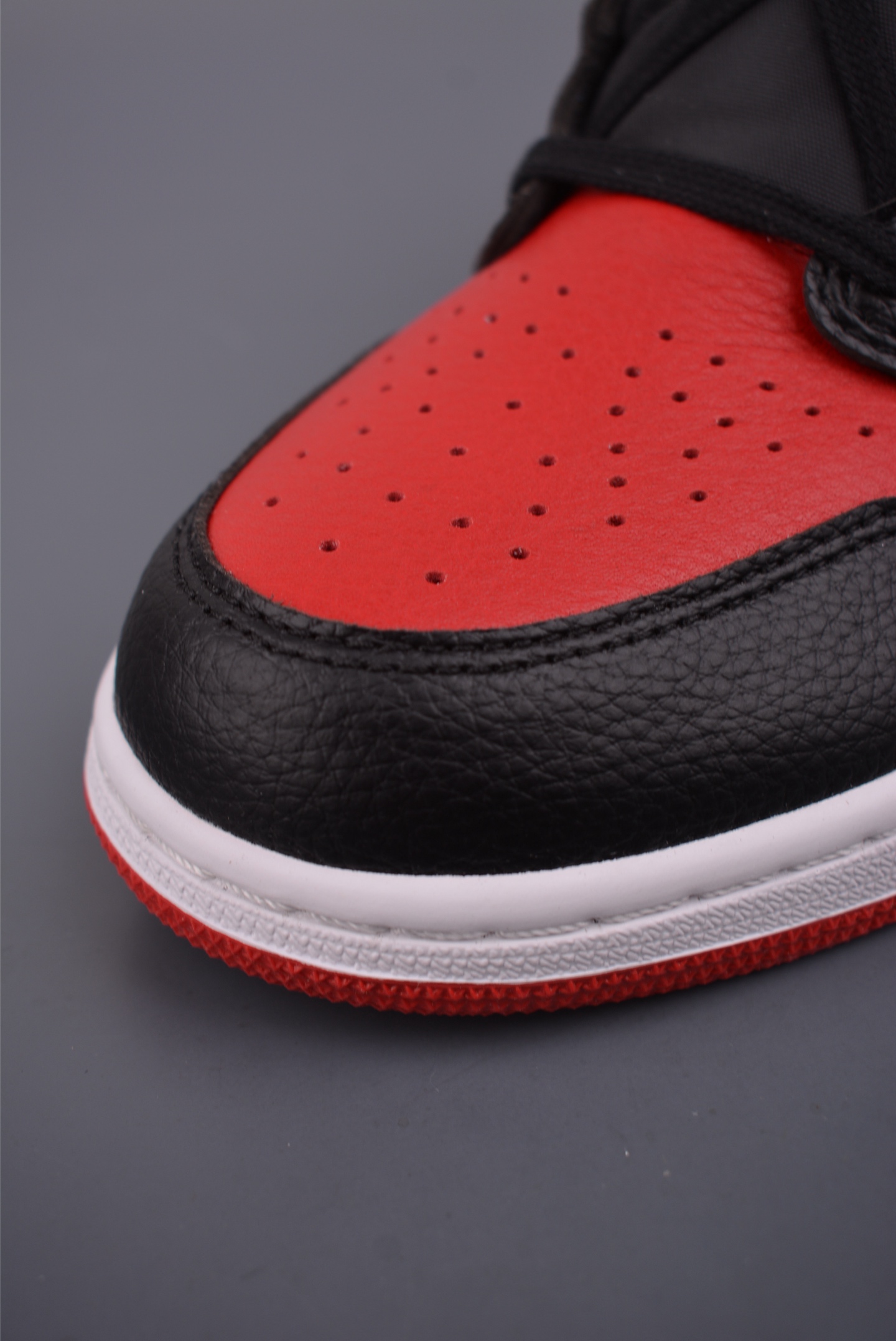 Jordan Air Jordan 1 High 黑篮红 CD0461-046-Top High Quatity Cheap Sneakers Fashion Clothing Clothes Bags handbags Shoes of all Brand wholesale With The best Quality And Beautiful Price from China Factory Chinese suppliers wholesaler seller Jordan Air Jordan 1 High 黑篮红 CD0461-046