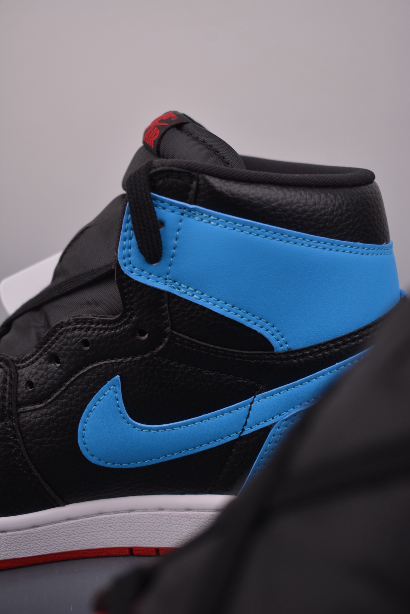 Jordan Air Jordan 1 High 黑篮红 CD0461-046-Top High Quatity Cheap Sneakers Fashion Clothing Clothes Bags handbags Shoes of all Brand wholesale With The best Quality And Beautiful Price from China Factory Chinese suppliers wholesaler seller Jordan Air Jordan 1 High 黑篮红 CD0461-046