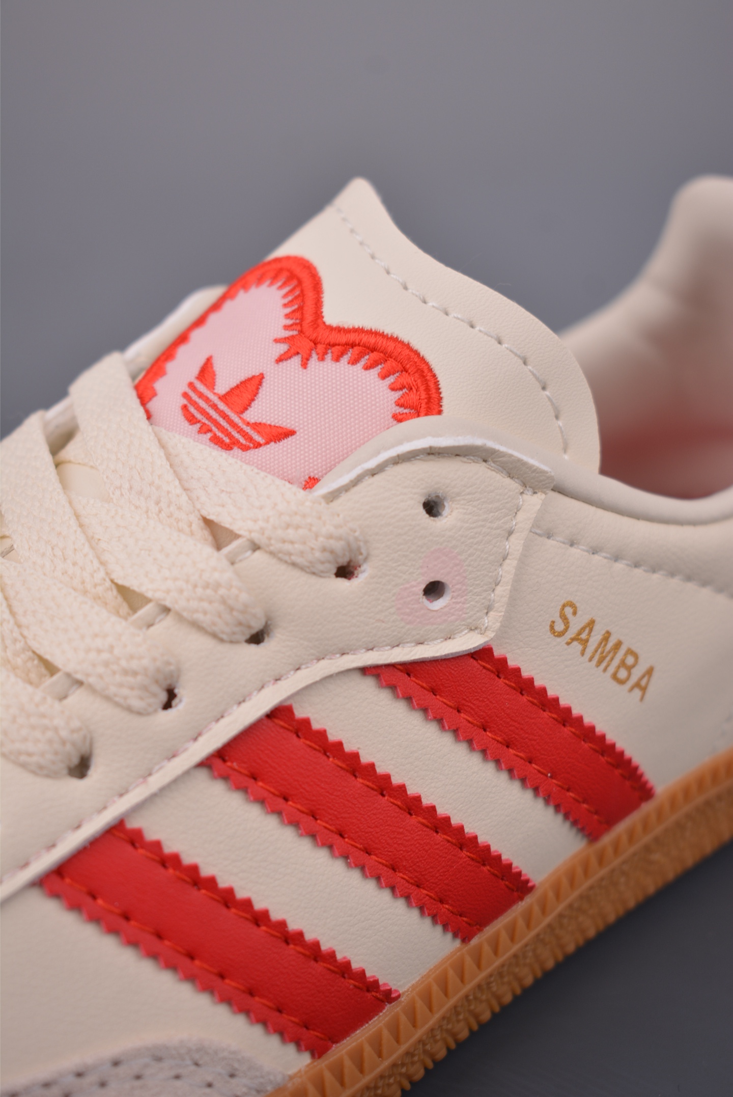 140 Adidas三叶草SAMBA 休闲板鞋 KI6679-Chinese UA Cheap High Quatity Brand Clothes Bags handbags Sneakers wholesale wholesaler seller from China Factory suppliers Fashion Clothing Shoes best Quality Beautiful Price 140 Adidas三叶草SAMBA 休闲板鞋 KI6679