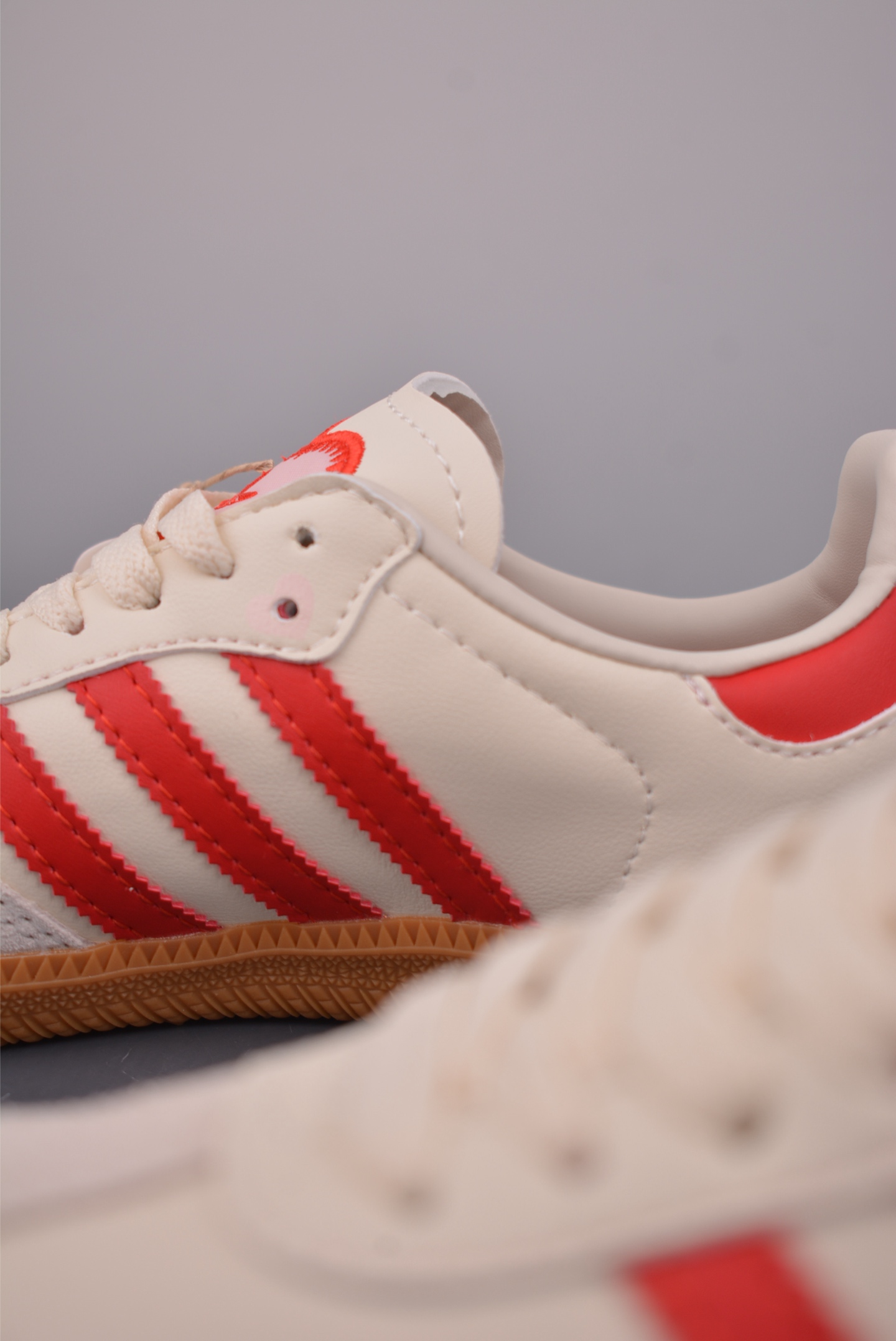 140 Adidas三叶草SAMBA 休闲板鞋 KI6679-Chinese UA Cheap High Quatity Brand Clothes Bags handbags Sneakers wholesale wholesaler seller from China Factory suppliers Fashion Clothing Shoes best Quality Beautiful Price 140 Adidas三叶草SAMBA 休闲板鞋 KI6679