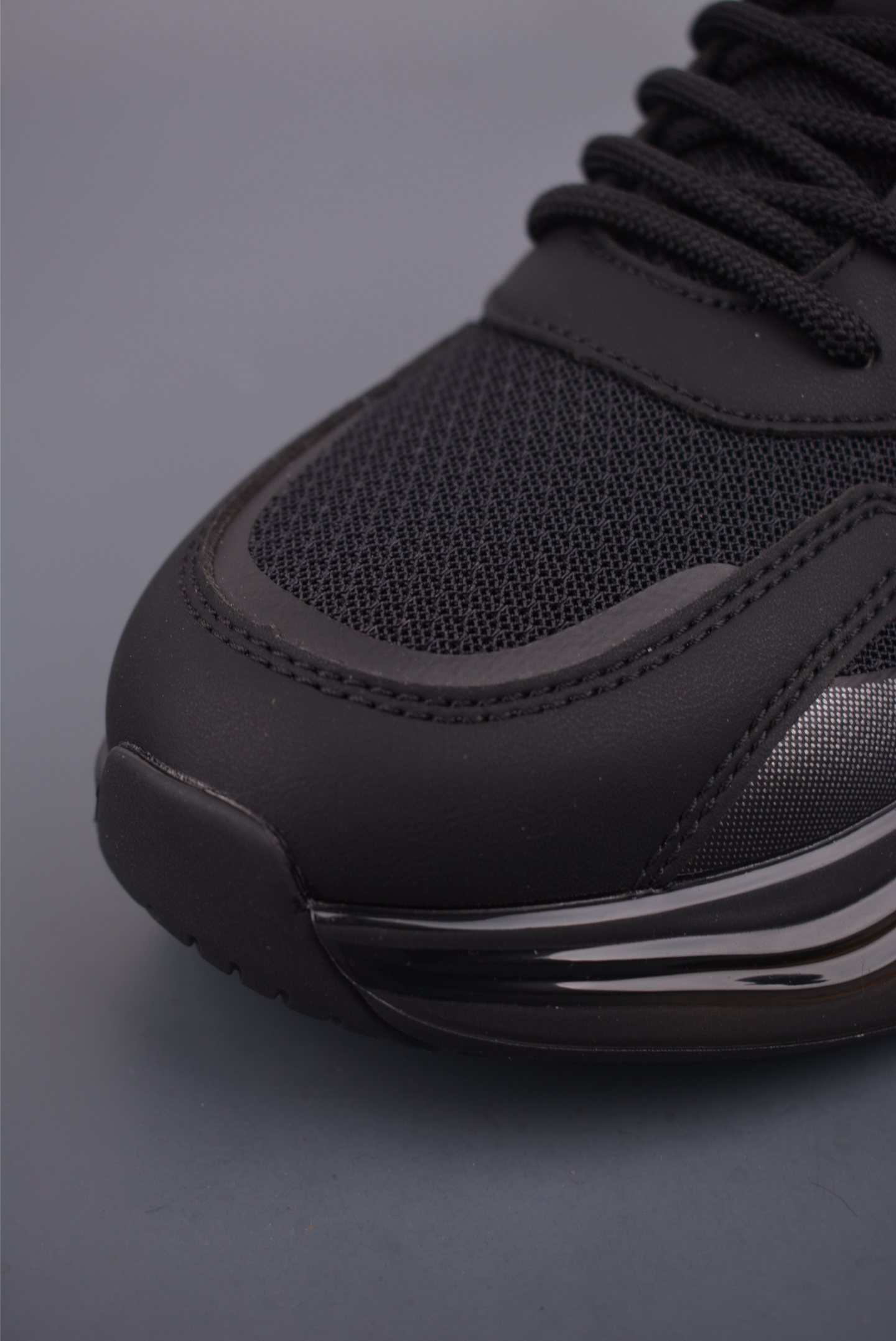 💰200
DIOR迪奥 CD1低帮 网面 运动休闲鞋
鞋舌饰以‘DIOR’标志 搭配轻盈的橡胶鞋底
可与各式休闲或运动单品随心搭配
釆用超软舒适透气面料
同源出厂真丝绸防尘鞋套袋
原装雪梨形超软沙绒纸团
鞋底采用橡胶大底内外锁死工艺
最大限度弯折永不开胶 原鞋一致效果
官方货号: CN86082731
尺码: 39 40 41 42 43 44 45