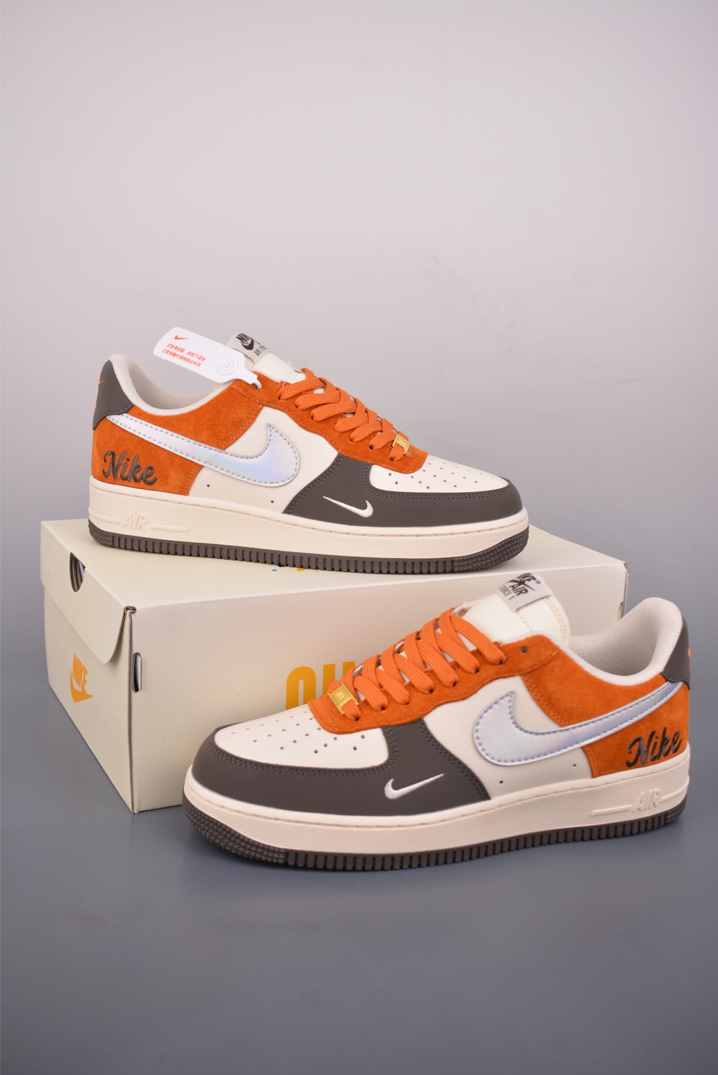 💰260
Nike Air Force 1 Low 马年限定
原楦头原纸板 打造纯正空军版型
专注外贸渠道 全掌内置蜂窝气垫
原盒配件 原厂中底钢印、拉帮完美
官方货号: NH0601 5301635
Size: 36 36.5 37.5 38 38.5 39 40 40.5 41 42 42.5 43 44 45