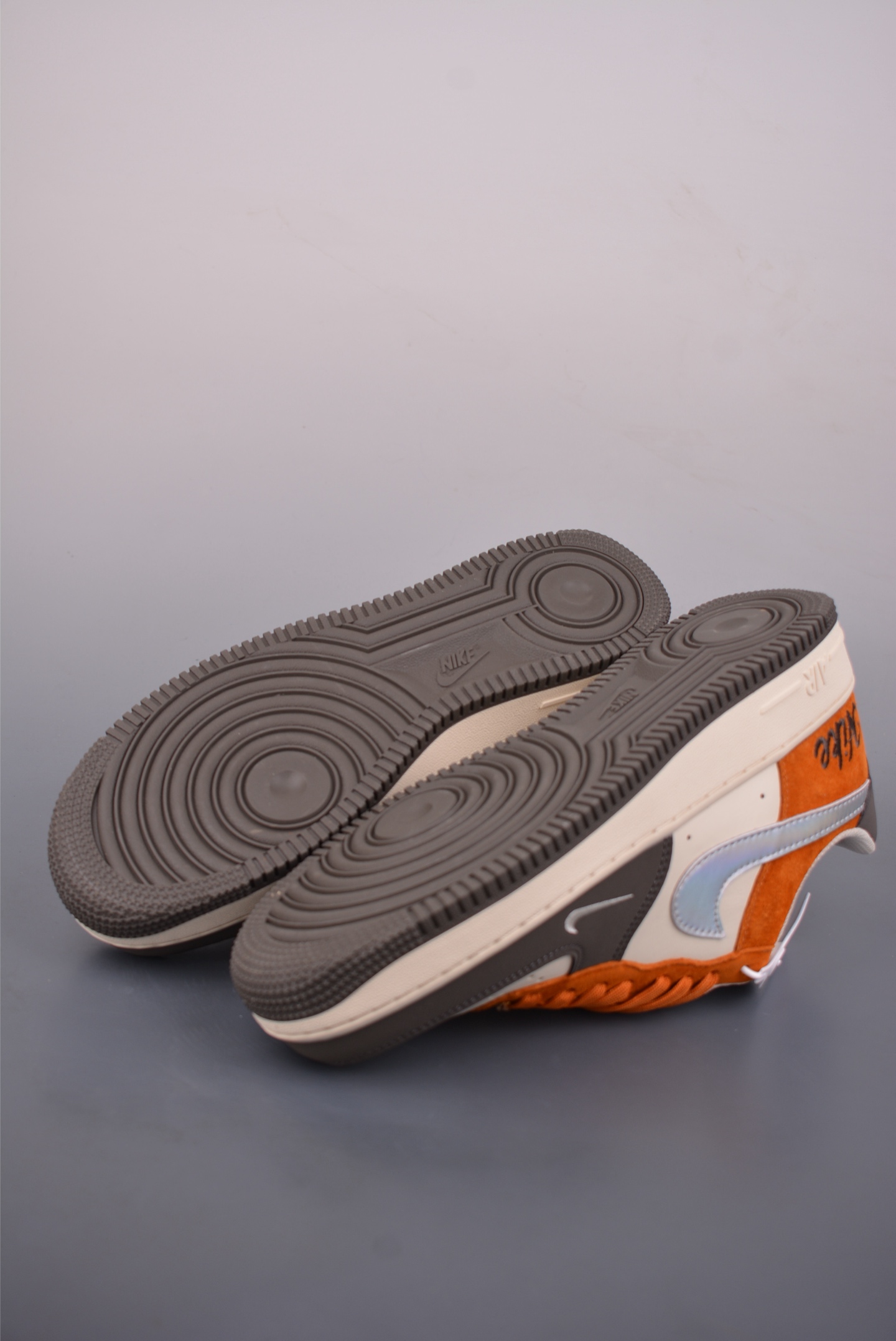 Nike Air Force 1 Low 马年限定 NH0601-530-Top High Quatity Cheap Sneakers Fashion Clothing Clothes Bags handbags Shoes of all Brand wholesale With The best Quality And Beautiful Price from China Factory Chinese suppliers wholesaler seller Nike Air Force 1 Low 马年限定 NH0601-530