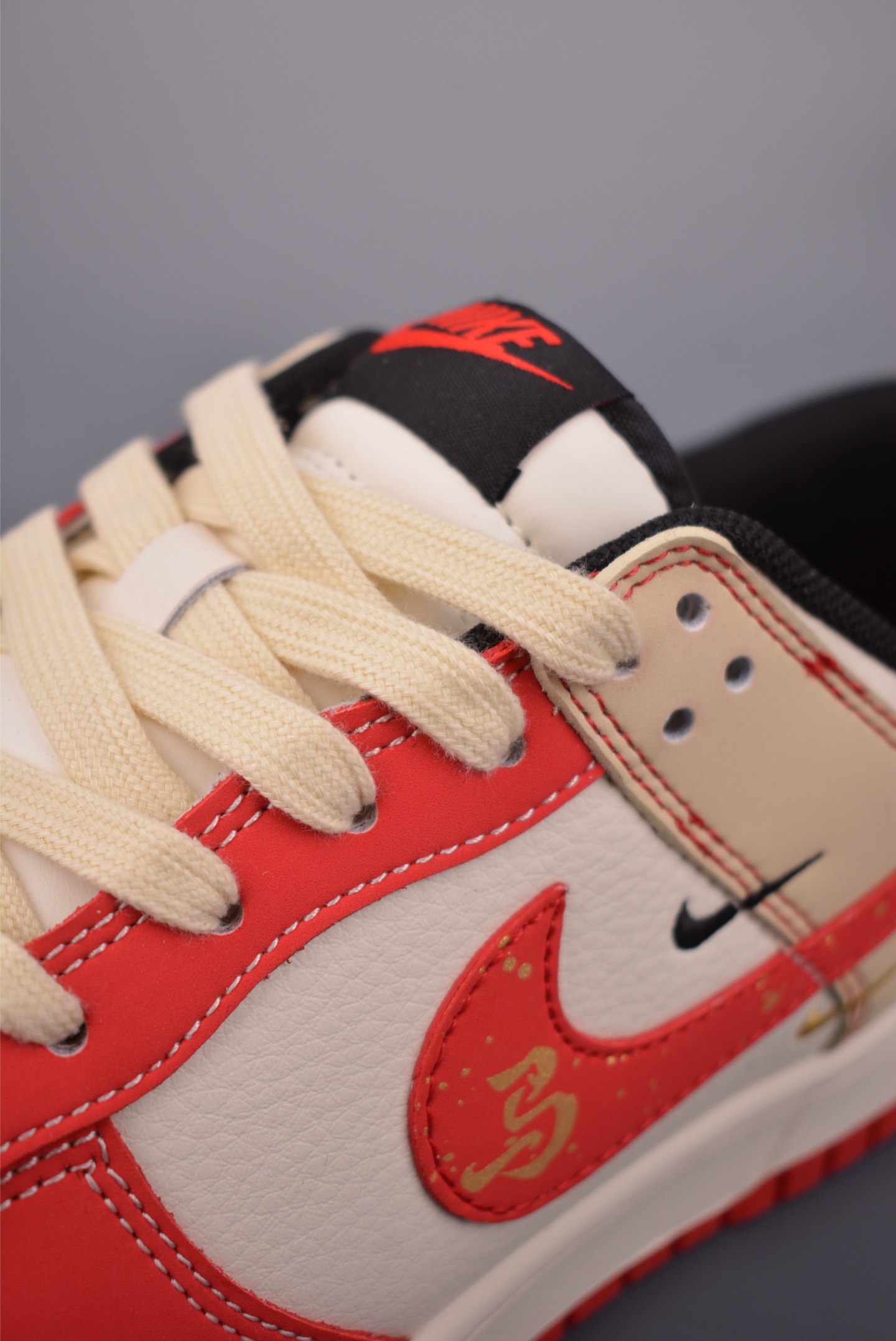 Nike SB Dunk Low 马年限定 SD6868-113-Top High Quatity Cheap Sneakers Fashion Clothing Clothes Bags handbags Shoes of all Brand wholesale With The best Quality And Beautiful Price from China Factory Chinese suppliers wholesaler seller Nike SB Dunk Low 马年限定 SD6868-113