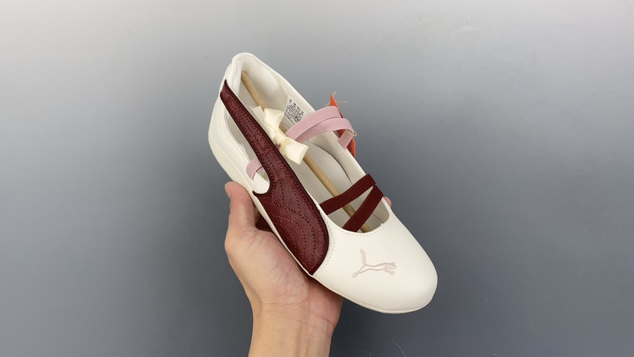 _dlG9sh4F4b5lXS1r82txyzSW5z81dTie_-4fTaQ