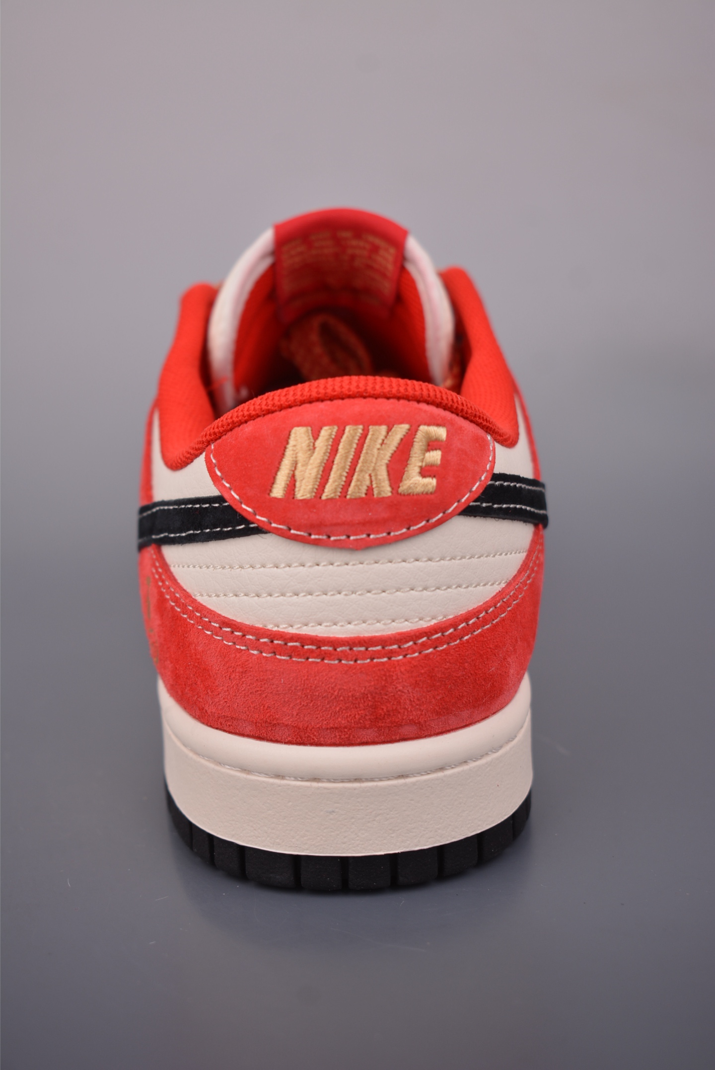 Nike SB Dunk Low 马年限定 CX5050-Y75-Top High Quatity Cheap Sneakers Fashion Clothing Clothes Bags handbags Shoes of all Brand wholesale With The best Quality And Beautiful Price from China Factory Chinese suppliers wholesaler seller Nike SB Dunk Low 马年限定 CX5050-Y75