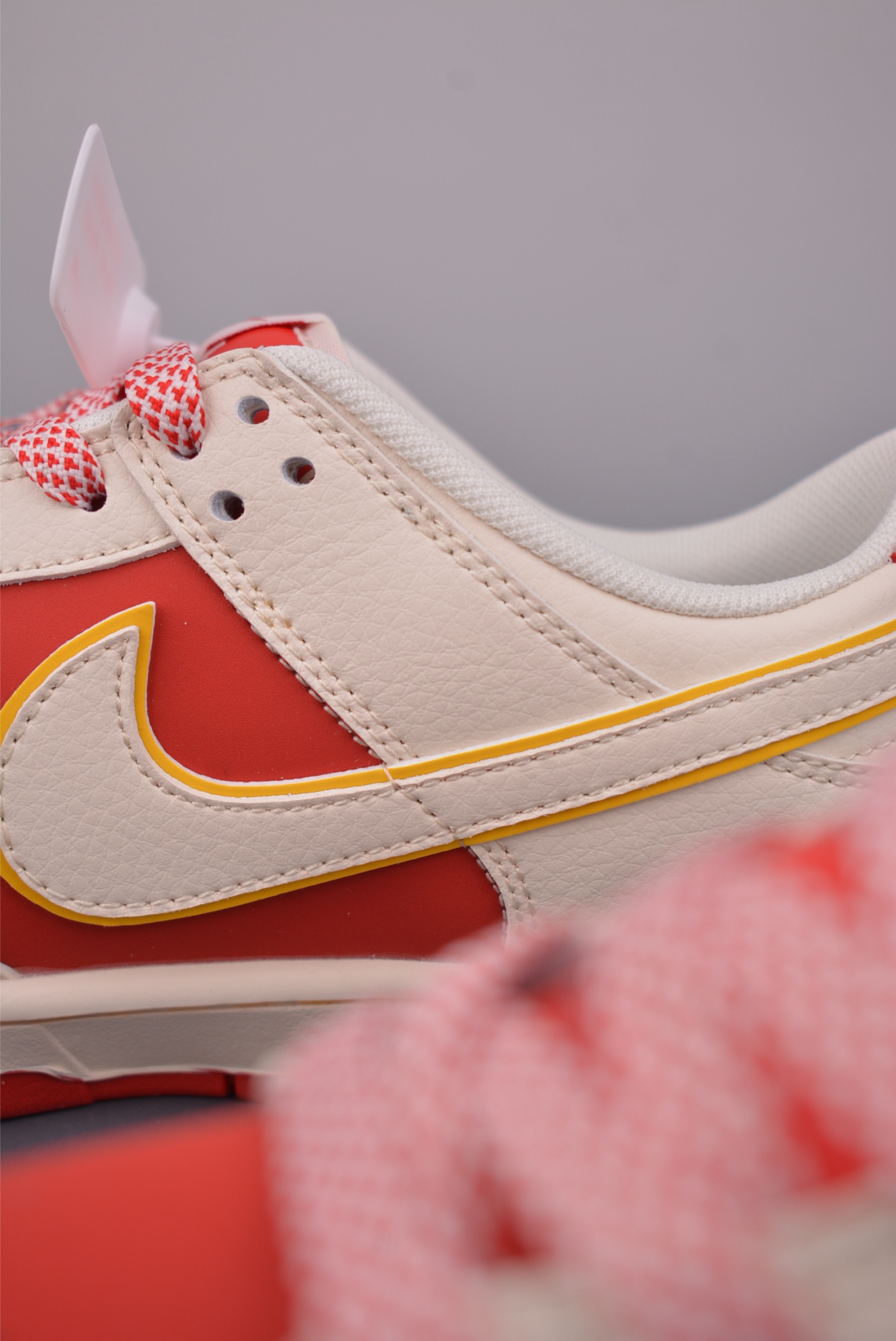 Nike SB Dunk Low 马年限定 FF9989-022-Chinese wholesaler seller Clothes Bags handbags wholesale Shoes High Quatity wholesaler seller Cheap Sneakers from China Factory Chinese suppliers china wholesale clothing wholesaler seller Nike SB Dunk Low 马年限定 FF9989-022