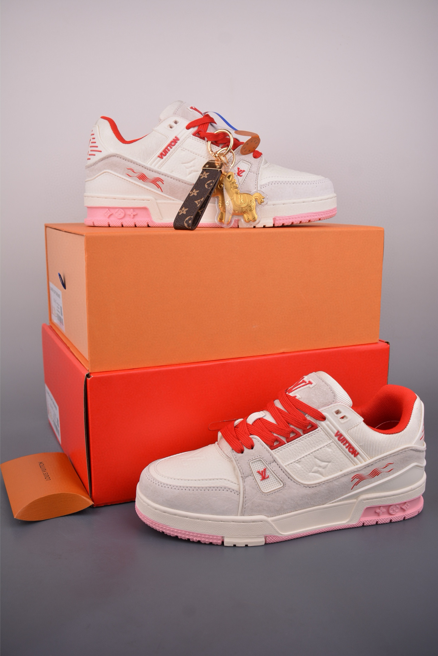 LOUIS VUITTON 路易威登 马年限定 LV Trainer 顶级创意联名-Chinese wholesaler seller Clothes Bags handbags wholesale Shoes High Quatity wholesaler seller Cheap Sneakers from China Factory Chinese suppliers china wholesale clothing wholesaler seller LOUIS VUITTON 路易威登 马年限定 LV Trainer 顶级创意联名