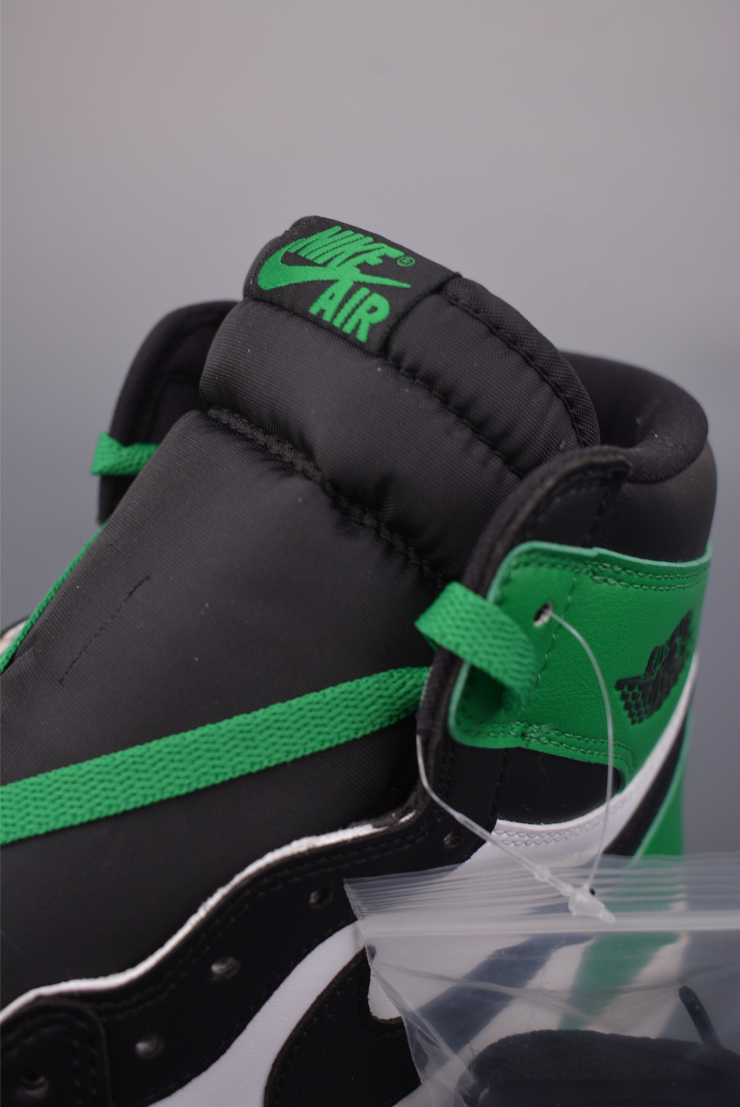 240 Jordan Air Jordan 1 High 白绿 DZ5485-031-Chinese UA Cheap High Quatity Brand Clothes Bags handbags Sneakers wholesale wholesaler seller from China Factory suppliers Fashion Clothing Shoes best Quality Beautiful Price 240 Jordan Air Jordan 1 High 白绿 DZ5485-031
