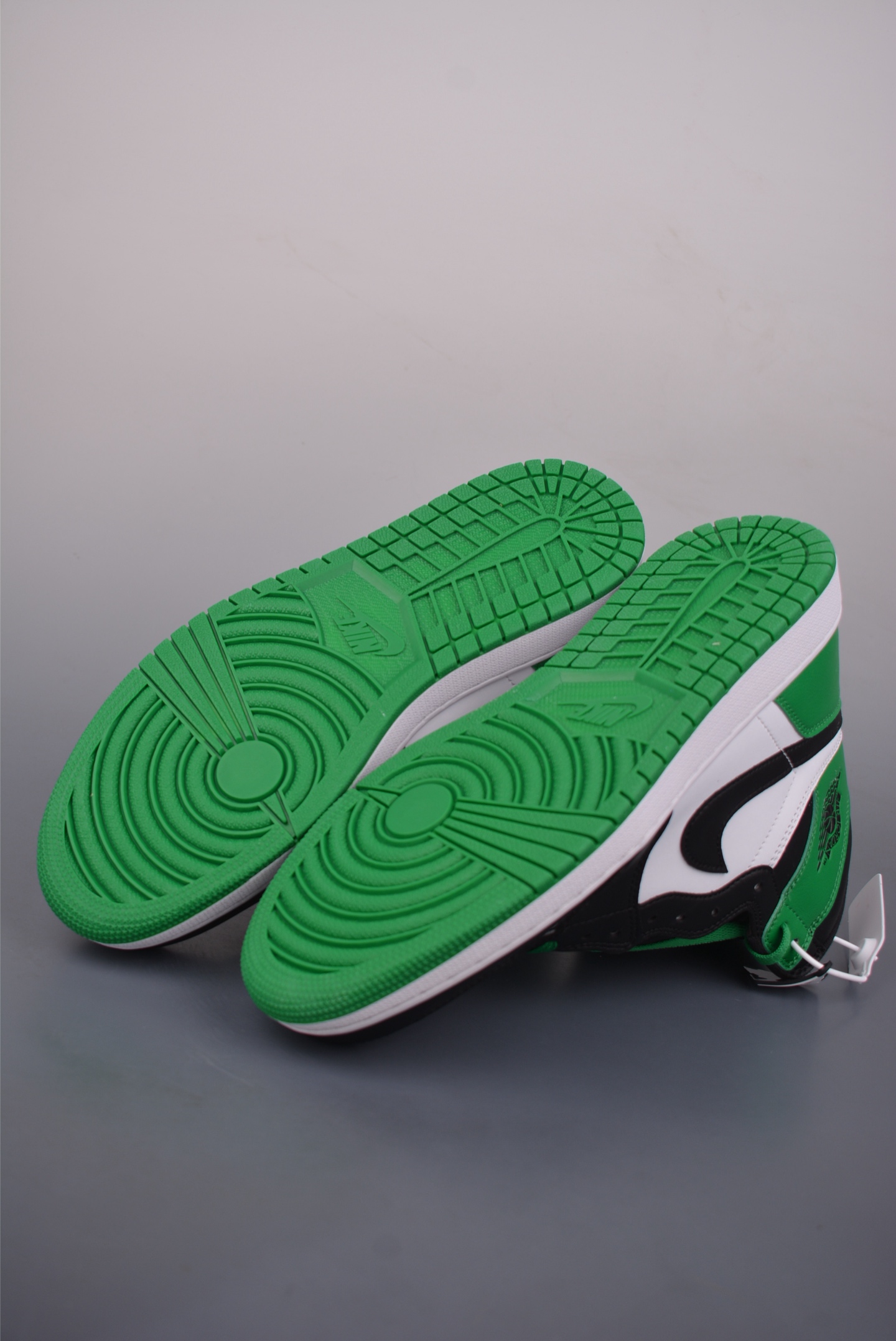 240 Jordan Air Jordan 1 High 白绿 DZ5485-031-Chinese UA Cheap High Quatity Brand Clothes Bags handbags Sneakers wholesale wholesaler seller from China Factory suppliers Fashion Clothing Shoes best Quality Beautiful Price 240 Jordan Air Jordan 1 High 白绿 DZ5485-031