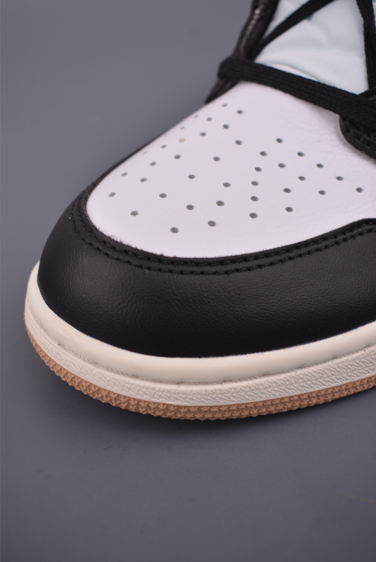 Jordan Air Jordan 1 High 棕黑 FD2596-021-Top High Quatity Cheap Sneakers Fashion Clothing Clothes Bags handbags Shoes of all Brand wholesale With The best Quality And Beautiful Price from China Factory Chinese suppliers wholesaler seller Jordan Air Jordan 1 High 棕黑 FD2596-021