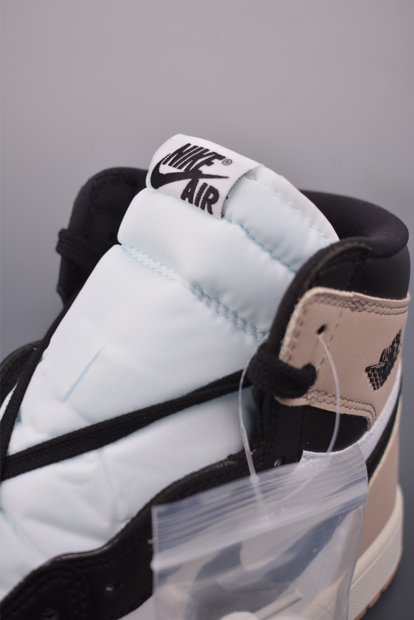 Jordan Air Jordan 1 High 棕黑 FD2596-021-Top High Quatity Cheap Sneakers Fashion Clothing Clothes Bags handbags Shoes of all Brand wholesale With The best Quality And Beautiful Price from China Factory Chinese suppliers wholesaler seller Jordan Air Jordan 1 High 棕黑 FD2596-021