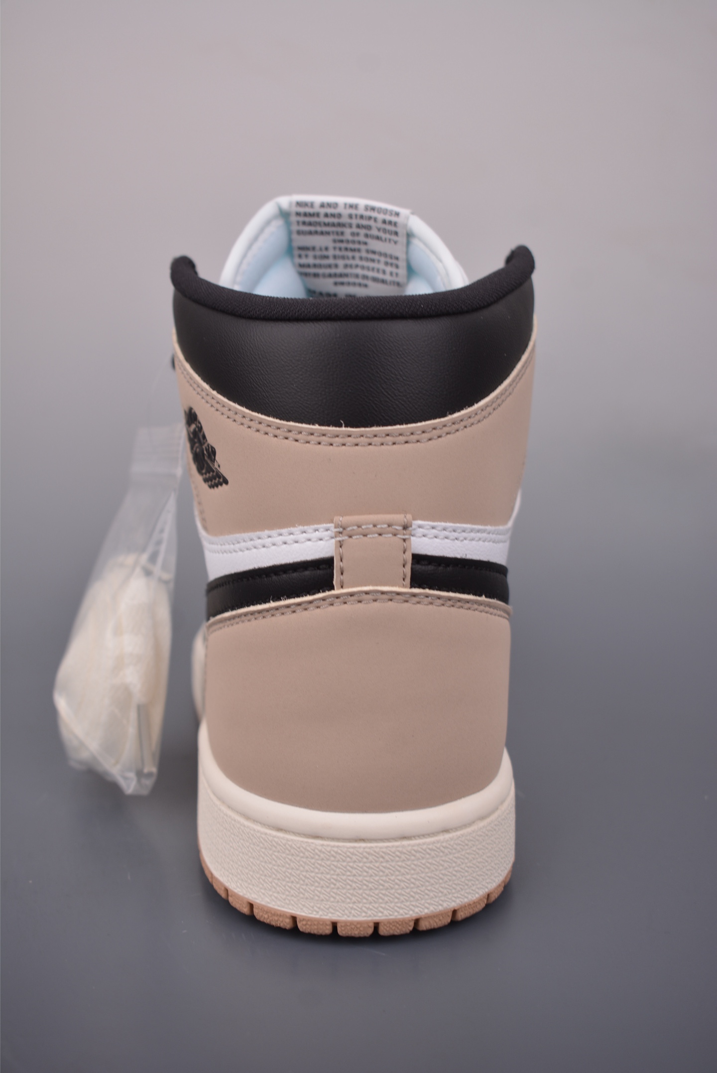 Jordan Air Jordan 1 High 棕黑 FD2596-021-Top High Quatity Cheap Sneakers Fashion Clothing Clothes Bags handbags Shoes of all Brand wholesale With The best Quality And Beautiful Price from China Factory Chinese suppliers wholesaler seller Jordan Air Jordan 1 High 棕黑 FD2596-021