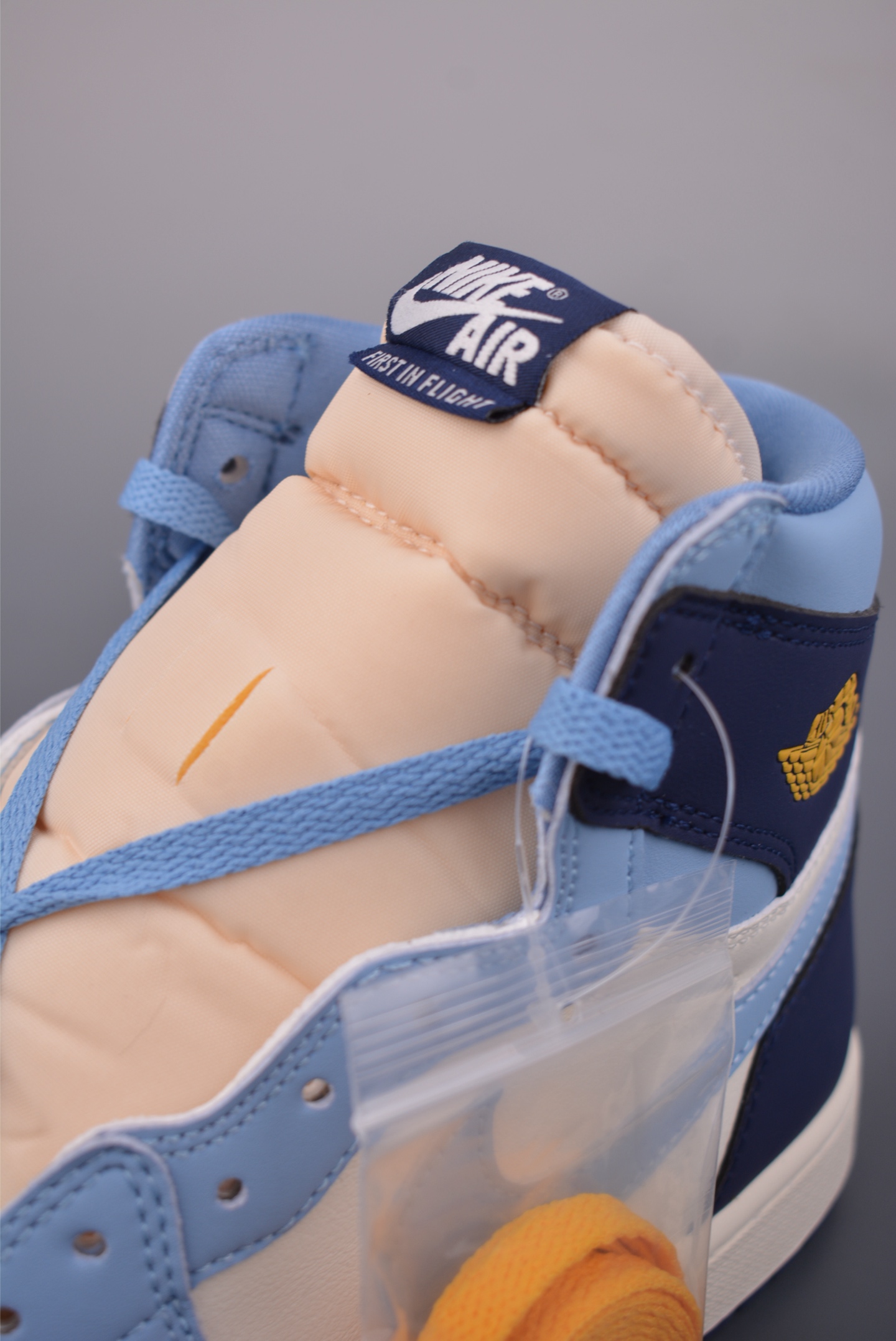 Jordan Air Jordan 1 High 蓝白 FD2596-400-Top High Quatity Cheap Sneakers Fashion Clothing Clothes Bags handbags Shoes of all Brand wholesale With The best Quality And Beautiful Price from China Factory Chinese suppliers wholesaler seller Jordan Air Jordan 1 High 蓝白 FD2596-400