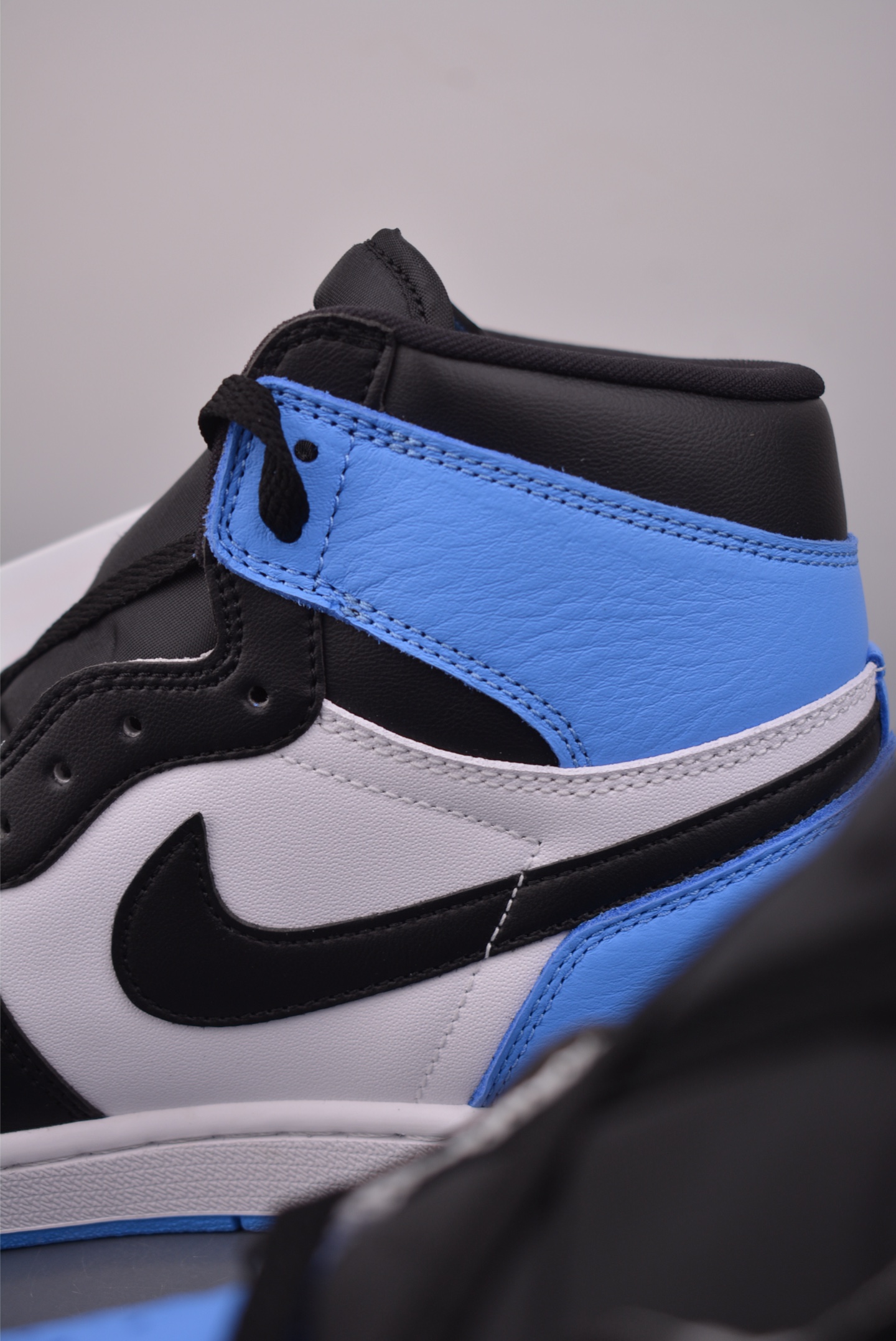 Jordan Air Jordan 1 High 蓝白 莞产原底面 DZ5485-400-Top High Quatity Cheap Sneakers Fashion Clothing Clothes Bags handbags Shoes of all Brand wholesale With The best Quality And Beautiful Price from China Factory Chinese suppliers wholesaler seller Jordan Air Jordan 1 High 蓝白 莞产原底面 DZ5485-400