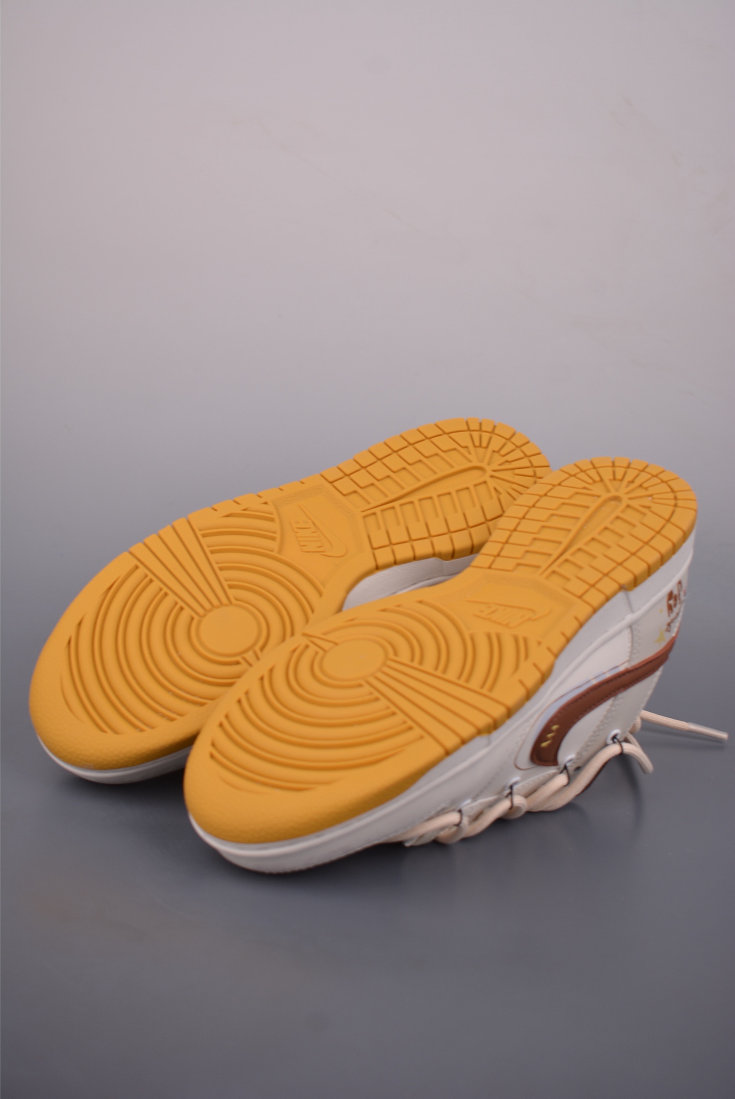 Nike SB Dunk Low 奶茶棕 解构绑带 HM3695-071-Top High Quatity Cheap Sneakers Fashion Clothing Clothes Bags handbags Shoes of all Brand wholesale With The best Quality And Beautiful Price from China Factory Chinese suppliers wholesaler seller Nike SB Dunk Low 奶茶棕 解构绑带 HM3695-071