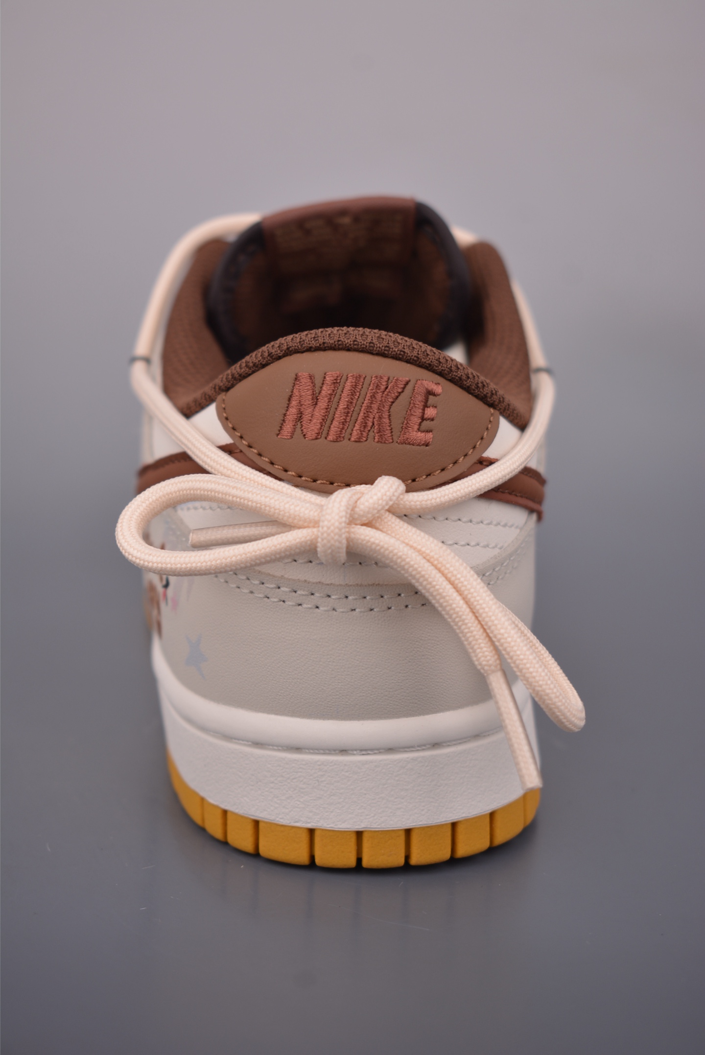 Nike SB Dunk Low 奶茶棕 解构绑带 HM3695-071-Top High Quatity Cheap Sneakers Fashion Clothing Clothes Bags handbags Shoes of all Brand wholesale With The best Quality And Beautiful Price from China Factory Chinese suppliers wholesaler seller Nike SB Dunk Low 奶茶棕 解构绑带 HM3695-071