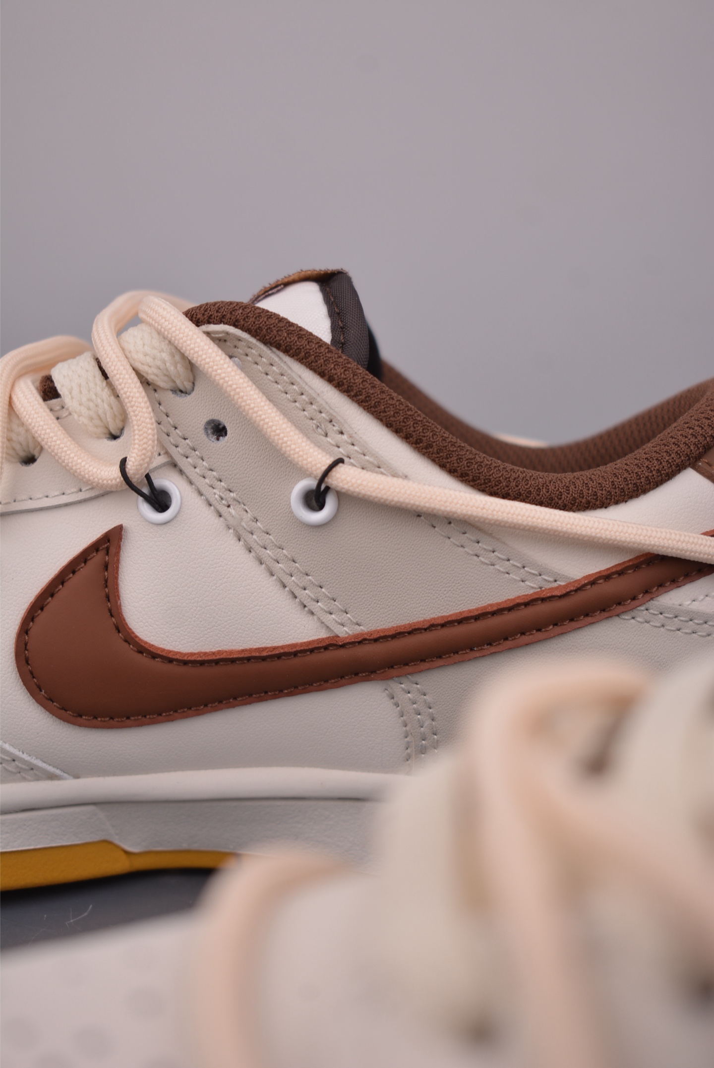 Nike SB Dunk Low 奶茶棕 解构绑带 HM3695-071-Top High Quatity Cheap Sneakers Fashion Clothing Clothes Bags handbags Shoes of all Brand wholesale With The best Quality And Beautiful Price from China Factory Chinese suppliers wholesaler seller Nike SB Dunk Low 奶茶棕 解构绑带 HM3695-071