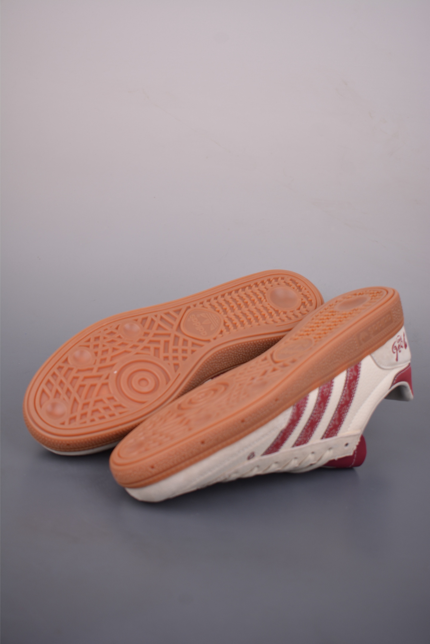 Adidas三叶草SAMBA 休闲板鞋 马年限定 LX092127-110-Top High Quatity Cheap Sneakers Fashion Clothing Clothes Bags handbags Shoes of all Brand wholesale With The best Quality And Beautiful Price from China Factory Chinese suppliers wholesaler seller Adidas三叶草SAMBA 休闲板鞋 马年限定 LX092127-110