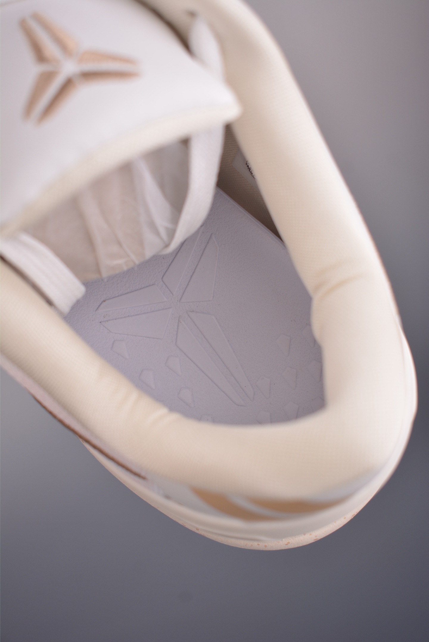 Nike Zoom Kobe VIII 马年限定 CNY新年款 低帮复刻实战运动低帮文化篮球鞋 HF2793-017