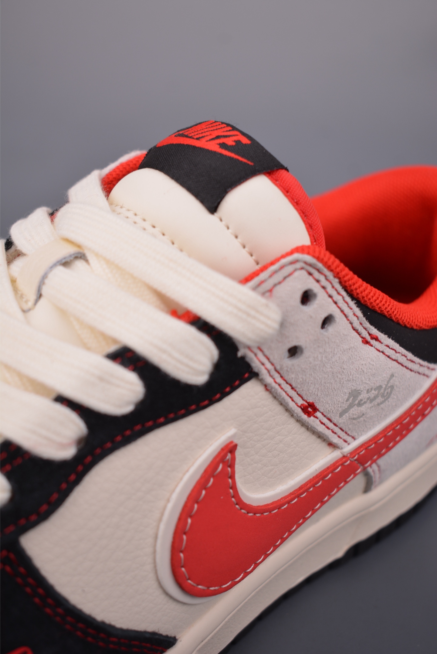 260 Nike SB Dunk Low 马年限定 CX5050-Y78-Chinese UA Cheap High Quatity Brand Clothes Bags handbags Sneakers wholesale wholesaler seller from China Factory suppliers Fashion Clothing Shoes best Quality Beautiful Price 260 Nike SB Dunk Low 马年限定 CX5050-Y78