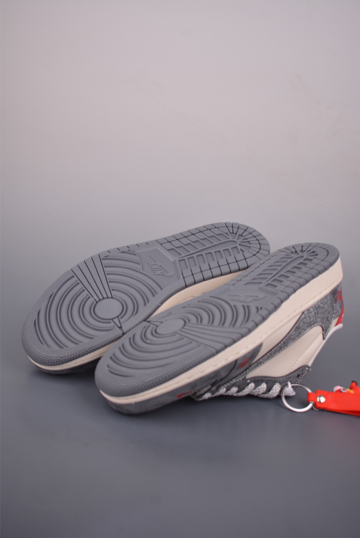 Fragment x Travis Scott x 马年限定 Air Jordan 1 Low 三方联名倒钩 XT6998-161-Top High Quatity Cheap Sneakers Fashion Clothing Clothes Bags handbags Shoes of all Brand wholesale With The best Quality And Beautiful Price from China Factory Chinese suppliers wholesaler seller Fragment x Travis Scott x 马年限定 Air Jordan 1 Low 三方联名倒钩 XT6998-161
