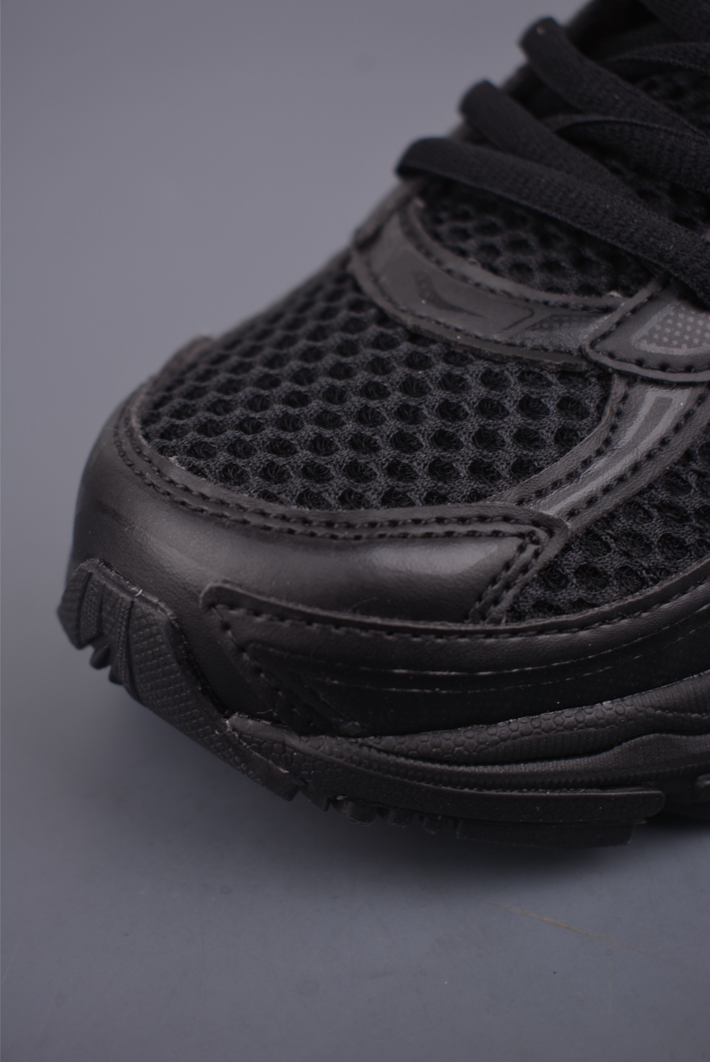 280 Saucony索康尼 Pro Grid Omni 9 全擎9 舒适柔软跑步鞋 S70897