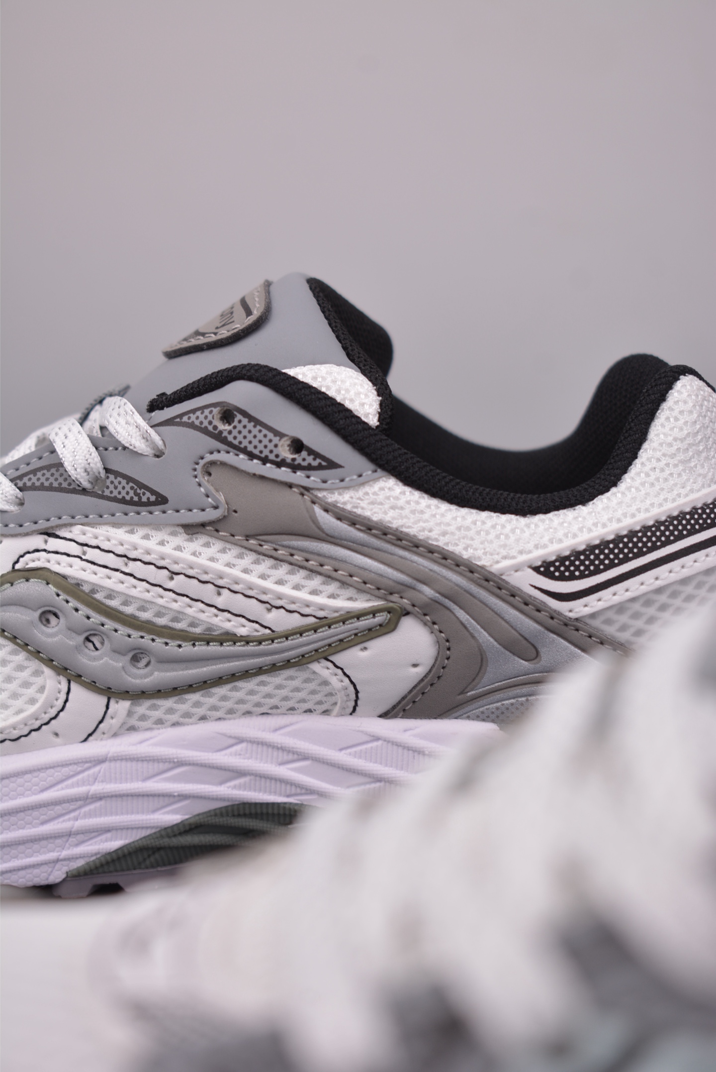 Saucony索康尼 Pro Grid Omni 9 全擎9 舒适柔软跑步鞋 S70844-Top High Quatity Cheap Sneakers Fashion Clothing Clothes Bags handbags Shoes of all Brand wholesale With The best Quality And Beautiful Price from China Factory Chinese suppliers wholesaler seller Saucony索康尼 Pro Grid Omni 9 全擎9 舒适柔软跑步鞋 S70844