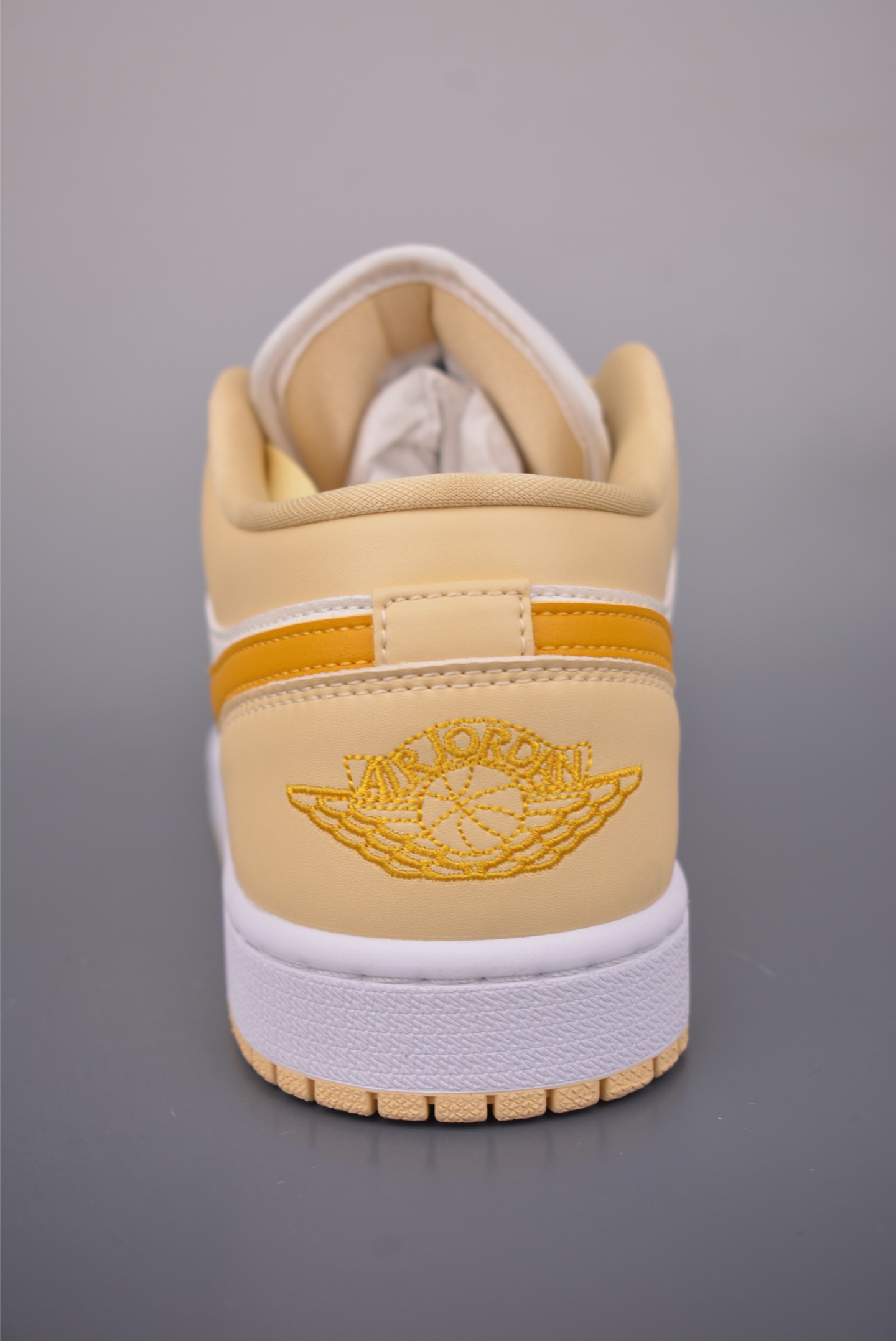 200 Air Jordan 1 Low 米黄 AJ1乔1低帮休闲板鞋 DC0774-170-Chinese UA Cheap High Quatity Brand Clothes Bags handbags Sneakers wholesale wholesaler seller from China Factory suppliers Fashion Clothing Shoes best Quality Beautiful Price 200 Air Jordan 1 Low 米黄 AJ1乔1低帮休闲板鞋 DC0774-170