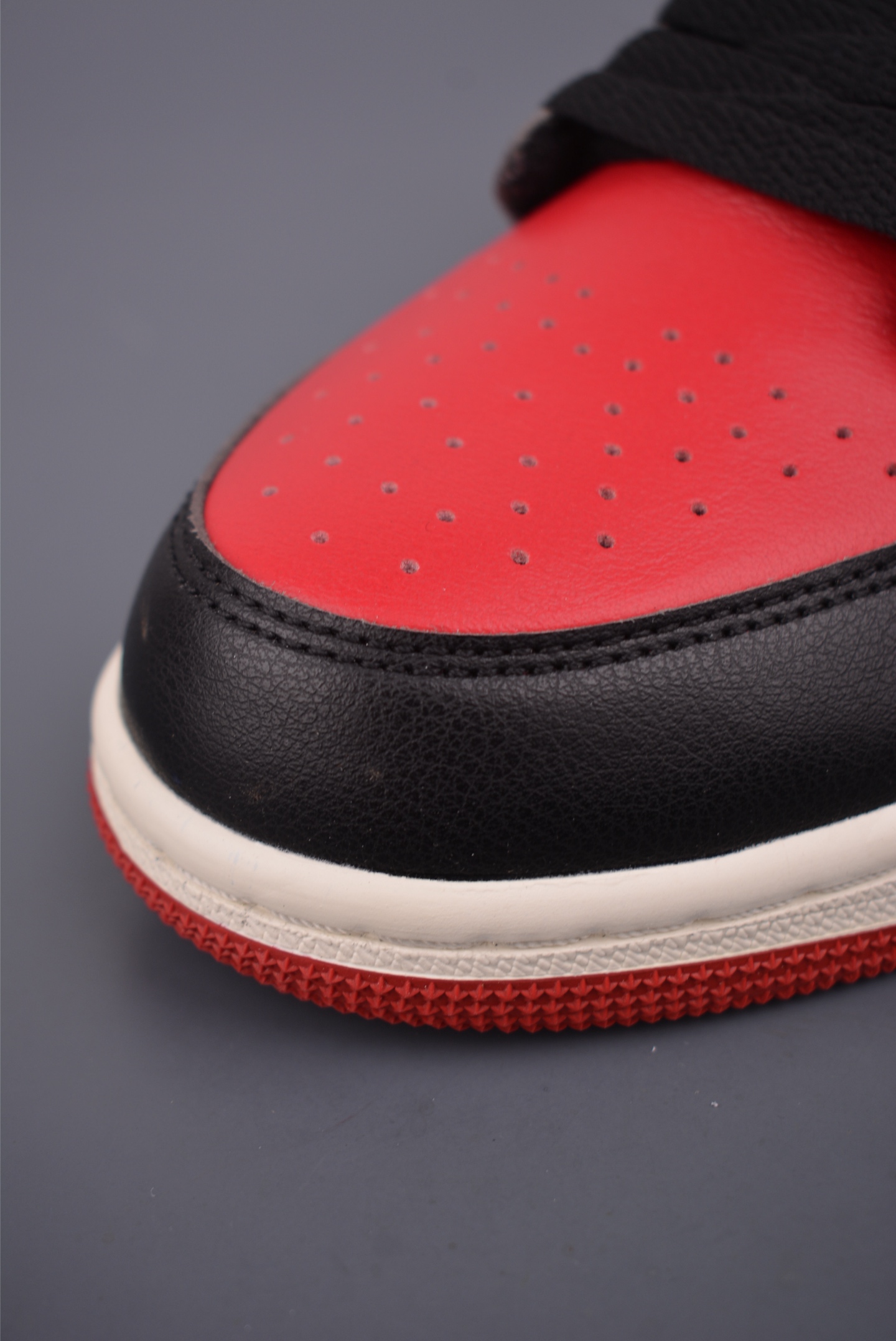 200 Air Jordan 1 Low 黑红 AJ1乔1低帮休闲板鞋 DC0774-061-Chinese UA Cheap High Quatity Brand Clothes Bags handbags Sneakers wholesale wholesaler seller from China Factory suppliers Fashion Clothing Shoes best Quality Beautiful Price 200 Air Jordan 1 Low 黑红 AJ1乔1低帮休闲板鞋 DC0774-061