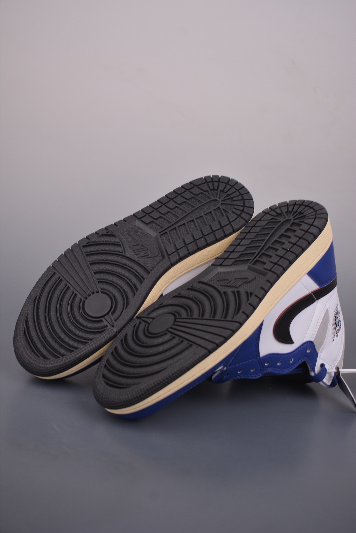 240 Jordan Air Jordan 1 High 黑篮 DZ5485-100-Chinese UA Cheap High Quatity Brand Clothes Bags handbags Sneakers wholesale wholesaler seller from China Factory suppliers Fashion Clothing Shoes best Quality Beautiful Price 240 Jordan Air Jordan 1 High 黑篮 DZ5485-100